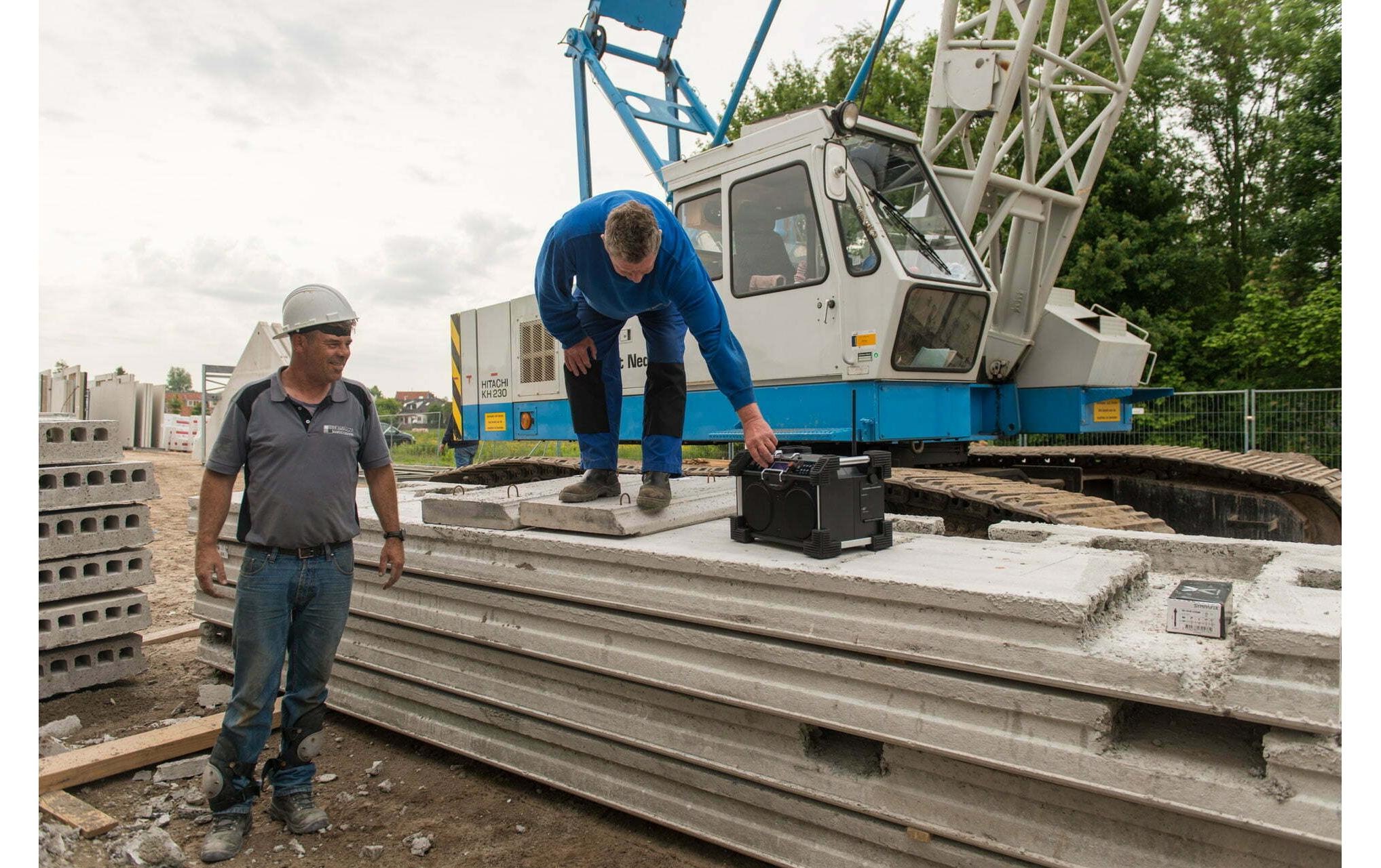 PerfectPro Baustellenradio »Rockhart 18 V« ( ) Display, Equalizer, SD-Kartenslot, Senderspeicher