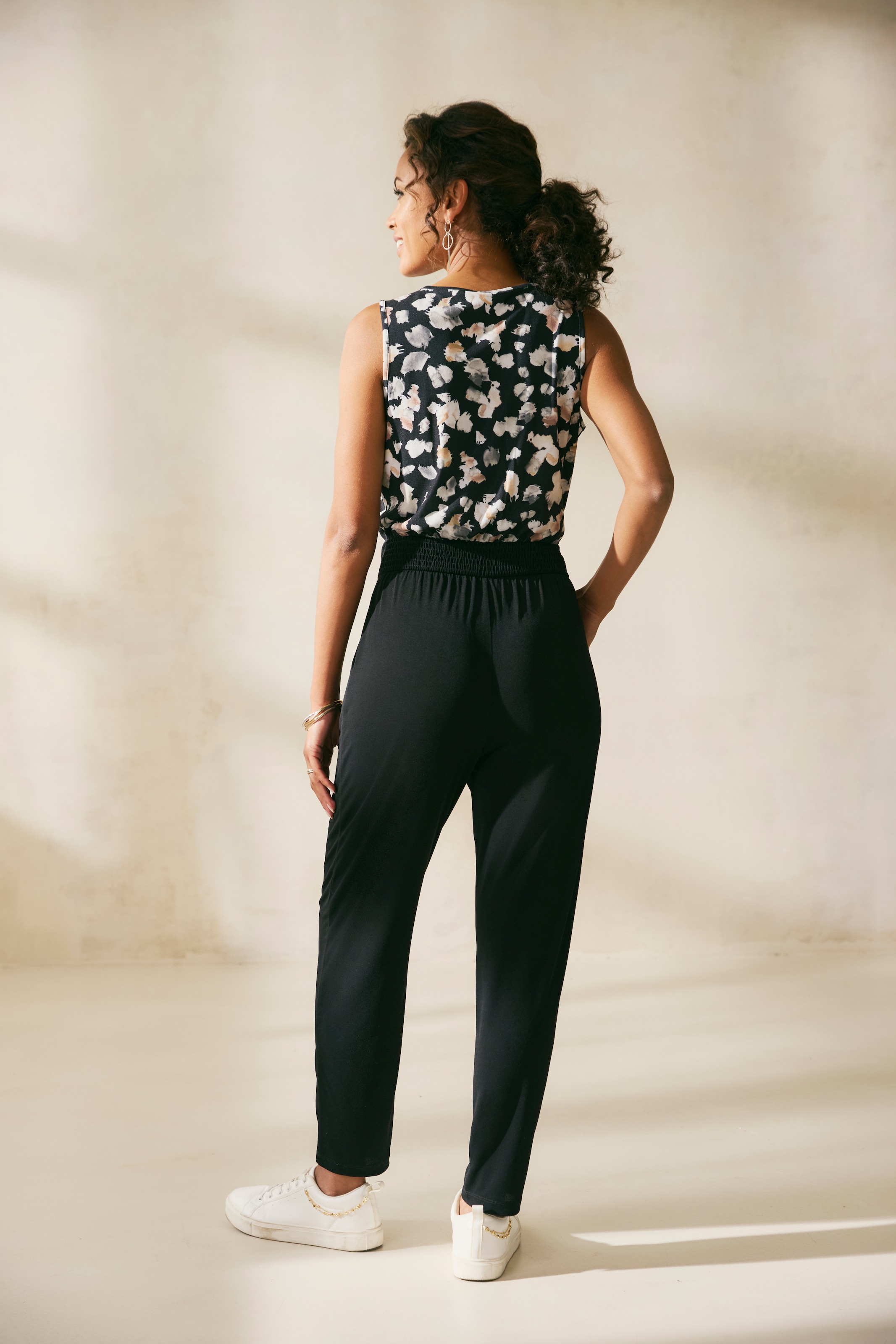 LASCANA Combinaison mit bedrucktem Oberteil, eleganter Jumpsuit, Business-Look, festlich