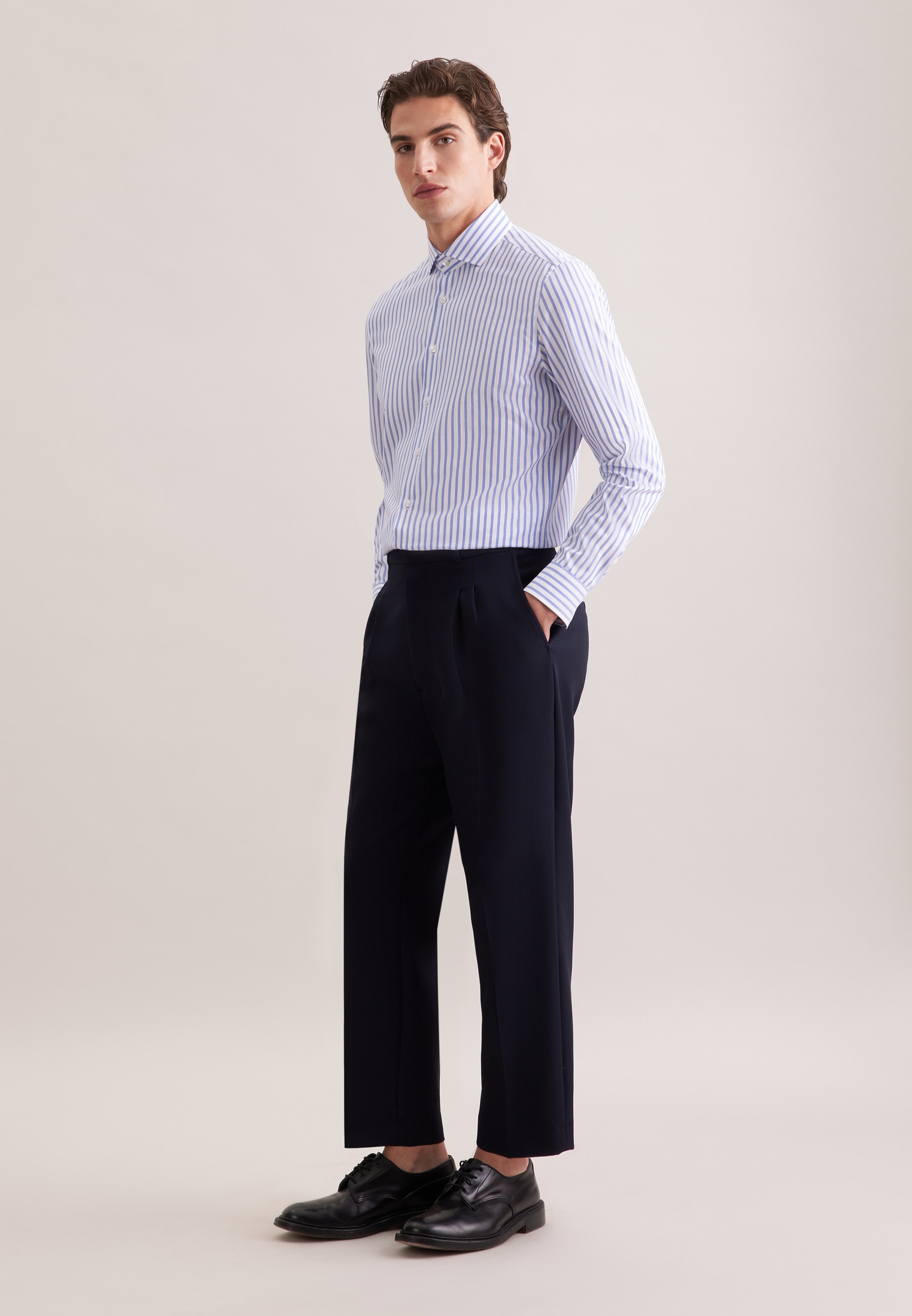 seidensticker Businesshemd »Schwarze Rose« Shaped 1/1 Kentkragen Gestreift