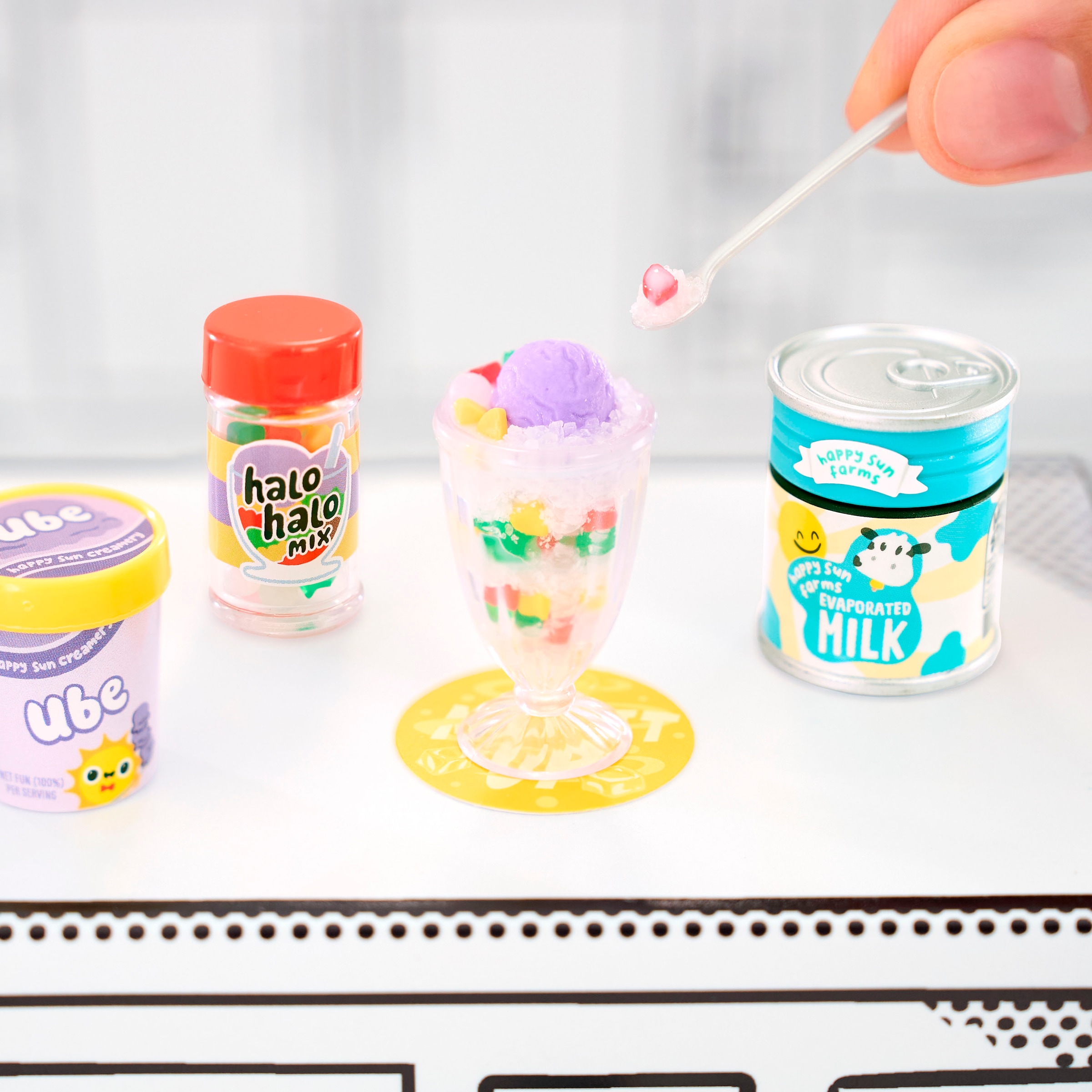 MGA ENTERTAINMENT Set créatif »MGA's Miniverse - Make It Mini Foods: Cafe in PDQ Series 4« sortierte Lieferung