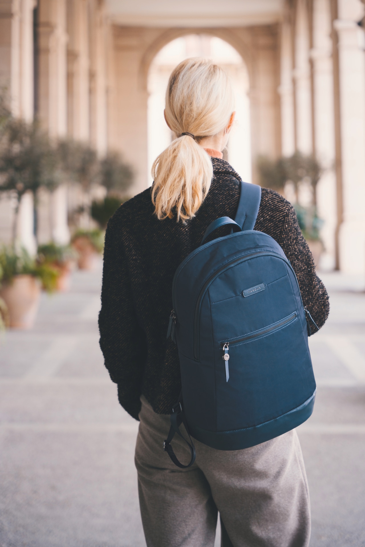 Targus Laptoprucksack »Avila 15-16 Backpack« hochwertige Metallbeschläge