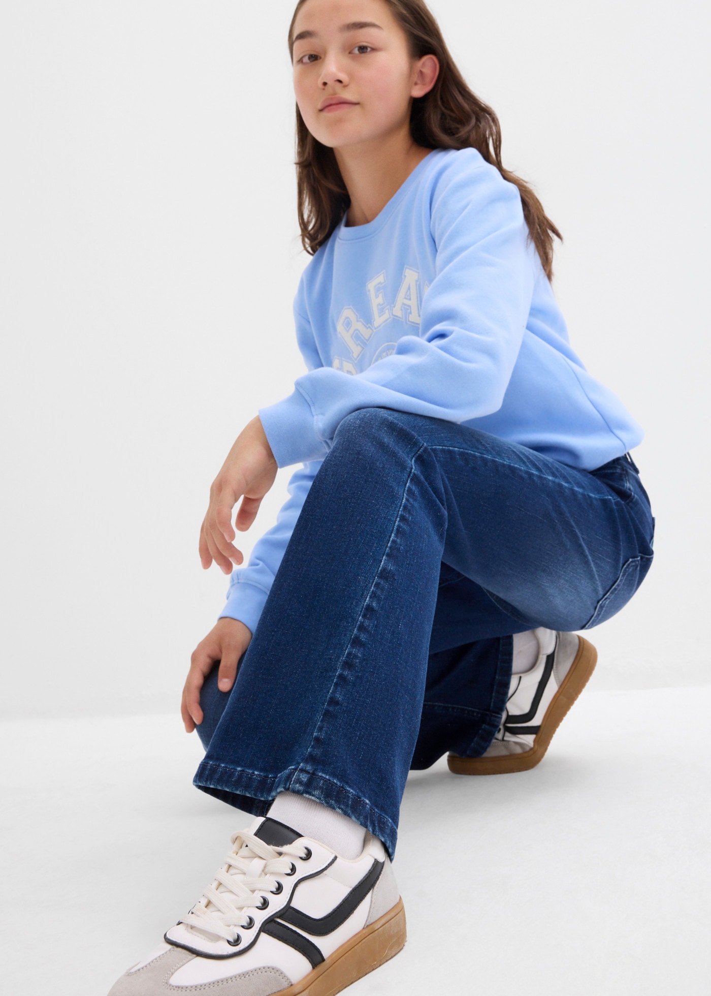 bonprix Jeans à pattes d'eph avec ceinture réglable