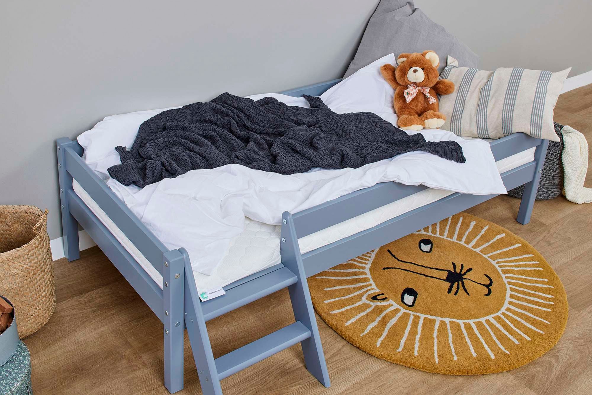Home affaire Jugendbett »ECO One« Kinderbett mit Rausfallschutz und Leiter, 3 Farben/Matratze wählbar