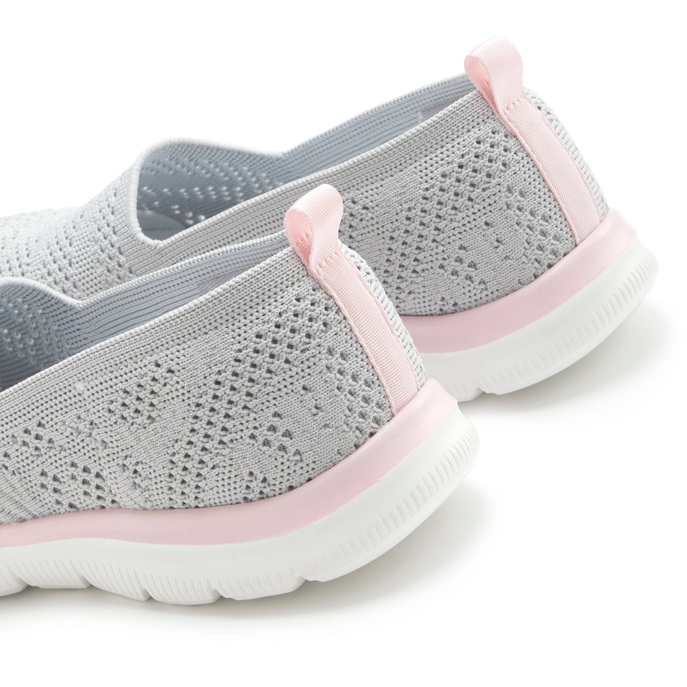 LASCANA Slipper »Ballerina, Sneaker, Freizeitschuh, Slip-On-Sneaker,«  zum Reinschlüpfen, ultraleicht VEGAN