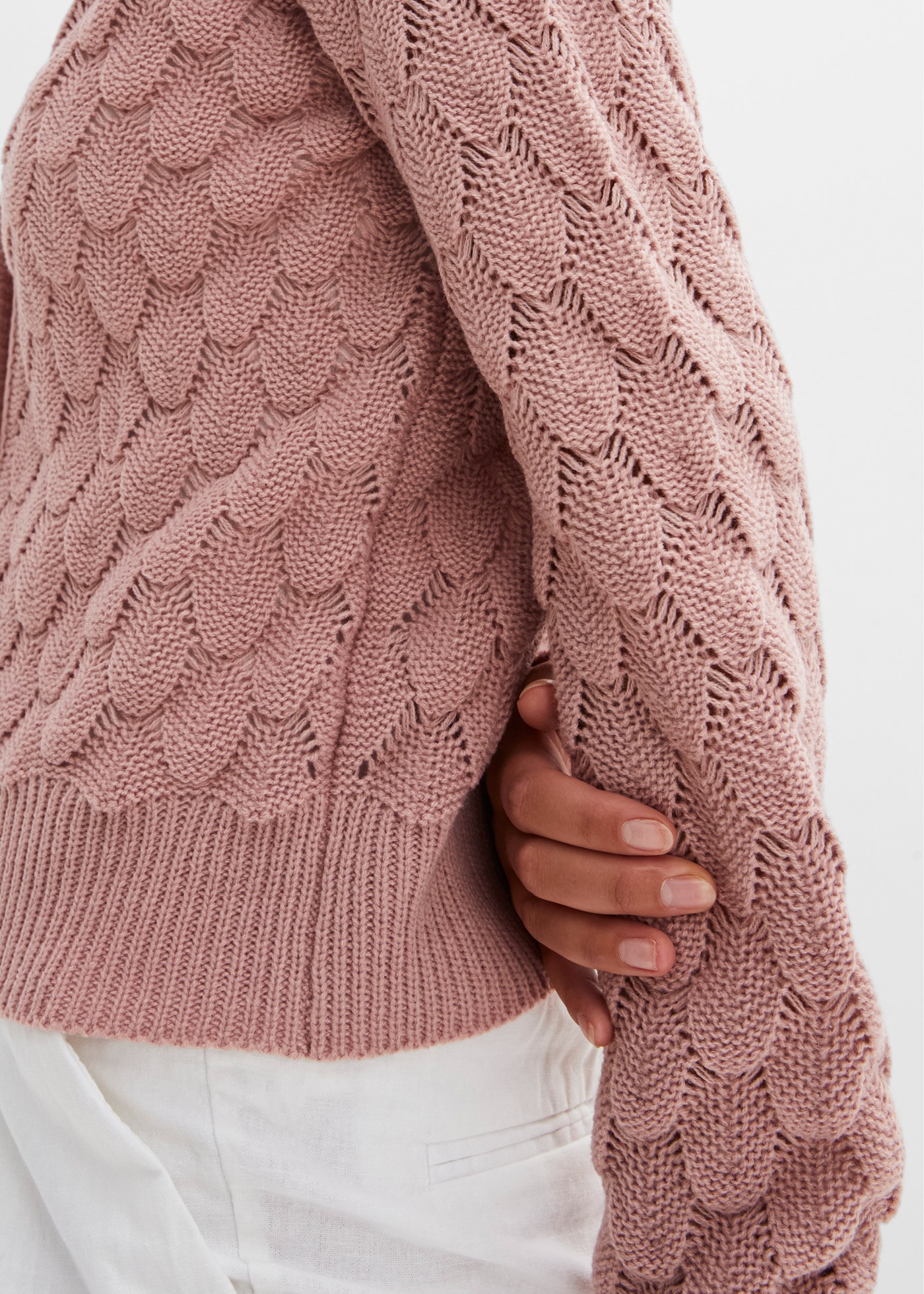 bonprix Veste en tricot ajouré »Ajour-Strickjacke« lockere Passform, luftiges Strickmuster, unifarben, mit Knopfleiste