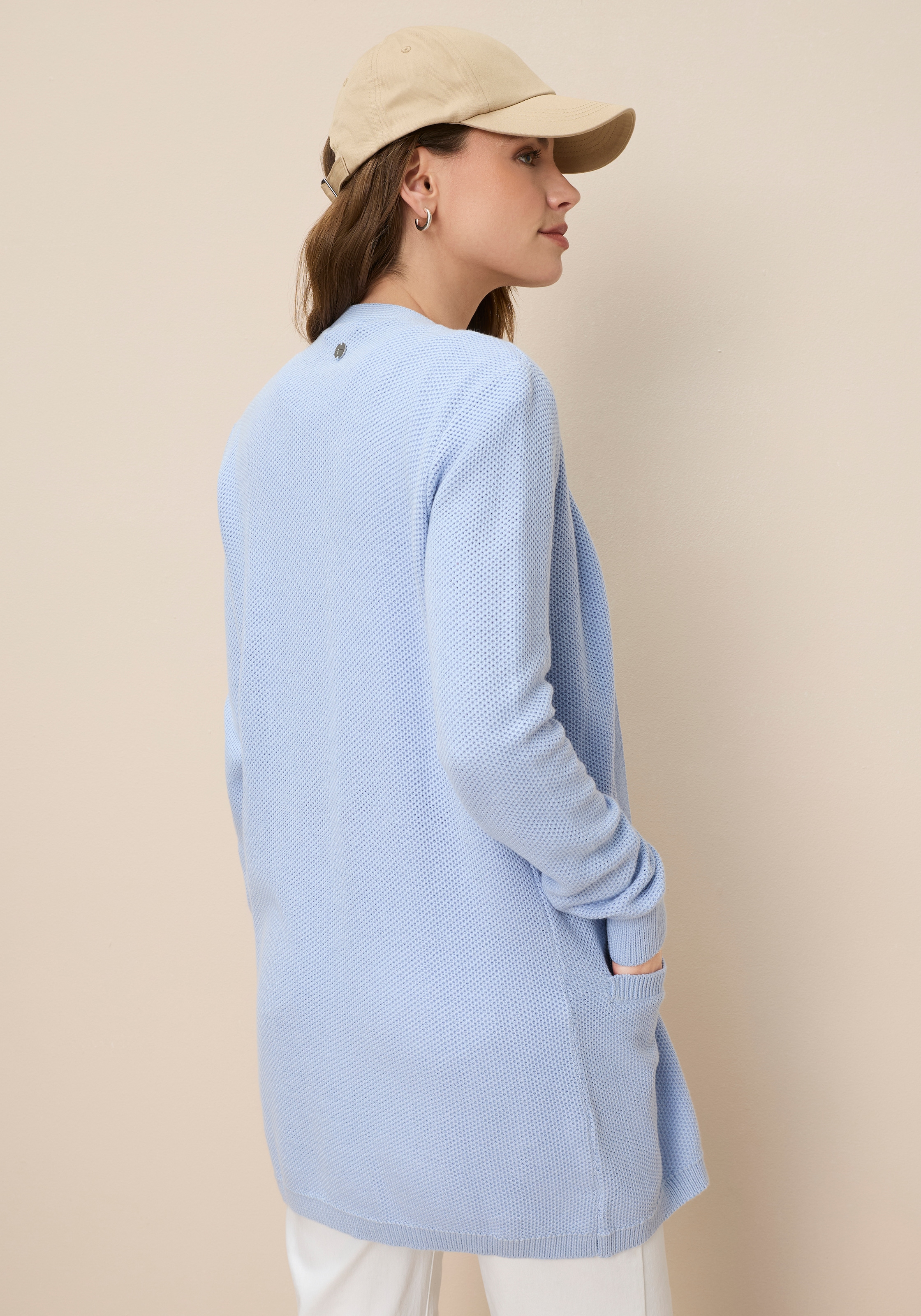 Tamaris Veste en tricot mit Taschen und moderner Perlstrickstruktur