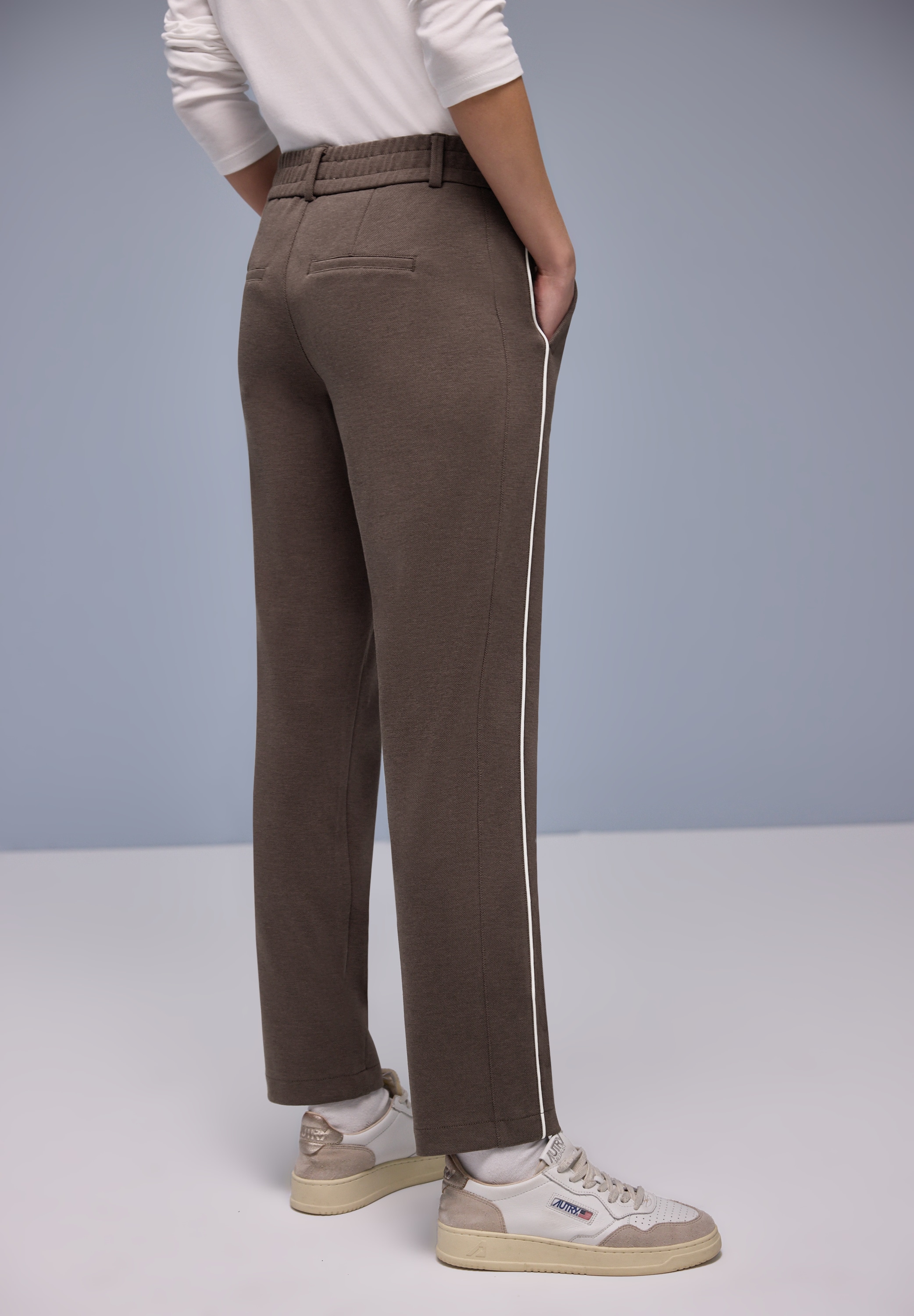 STREET ONE Stoffhose »Style Bonny«  mit sportiven Tape Details