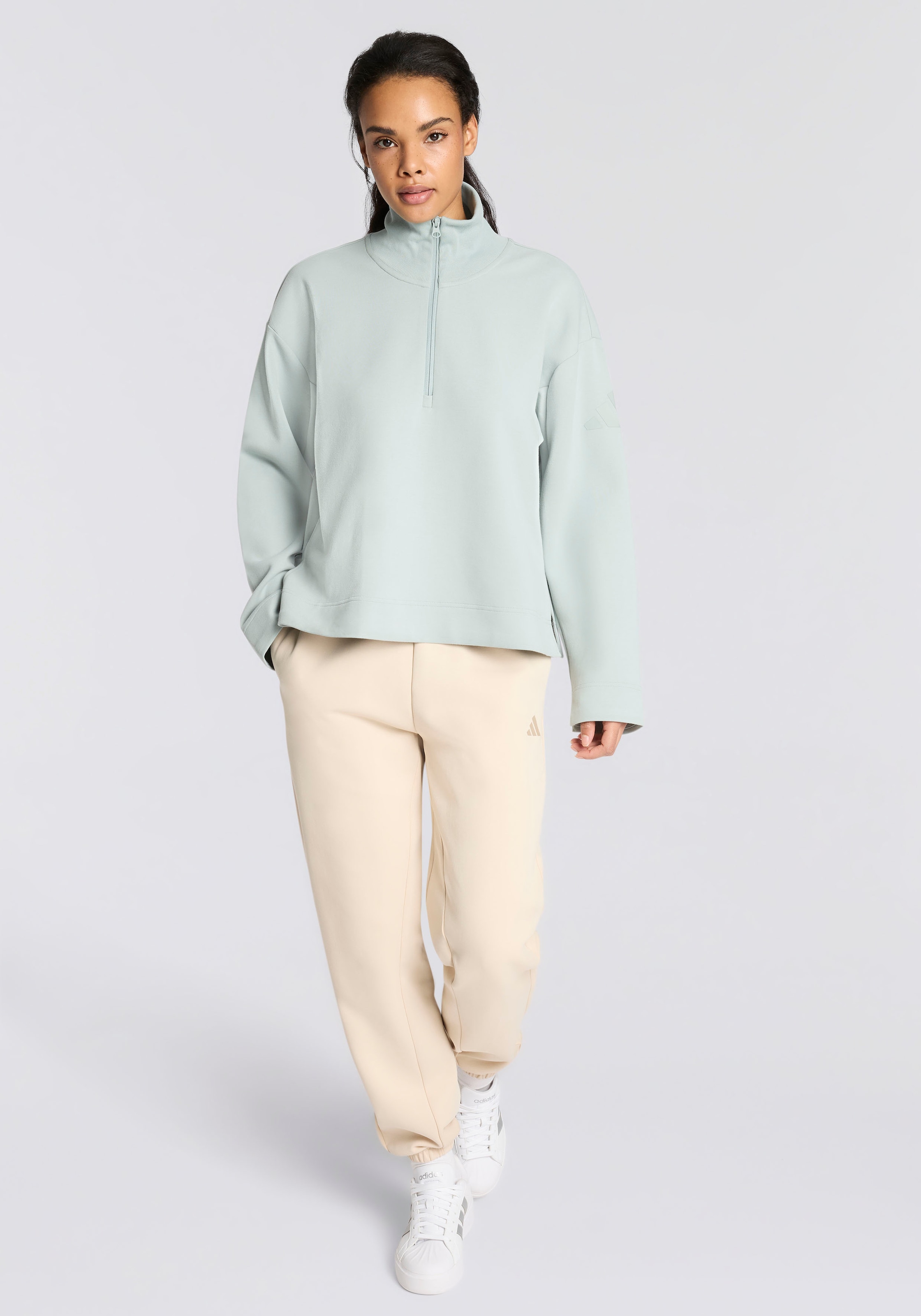 adidas Sportswear Pantalon de sport »FUTURE ICONS SMALL LOGO«  Regulär geschnitten, elastischer Bund