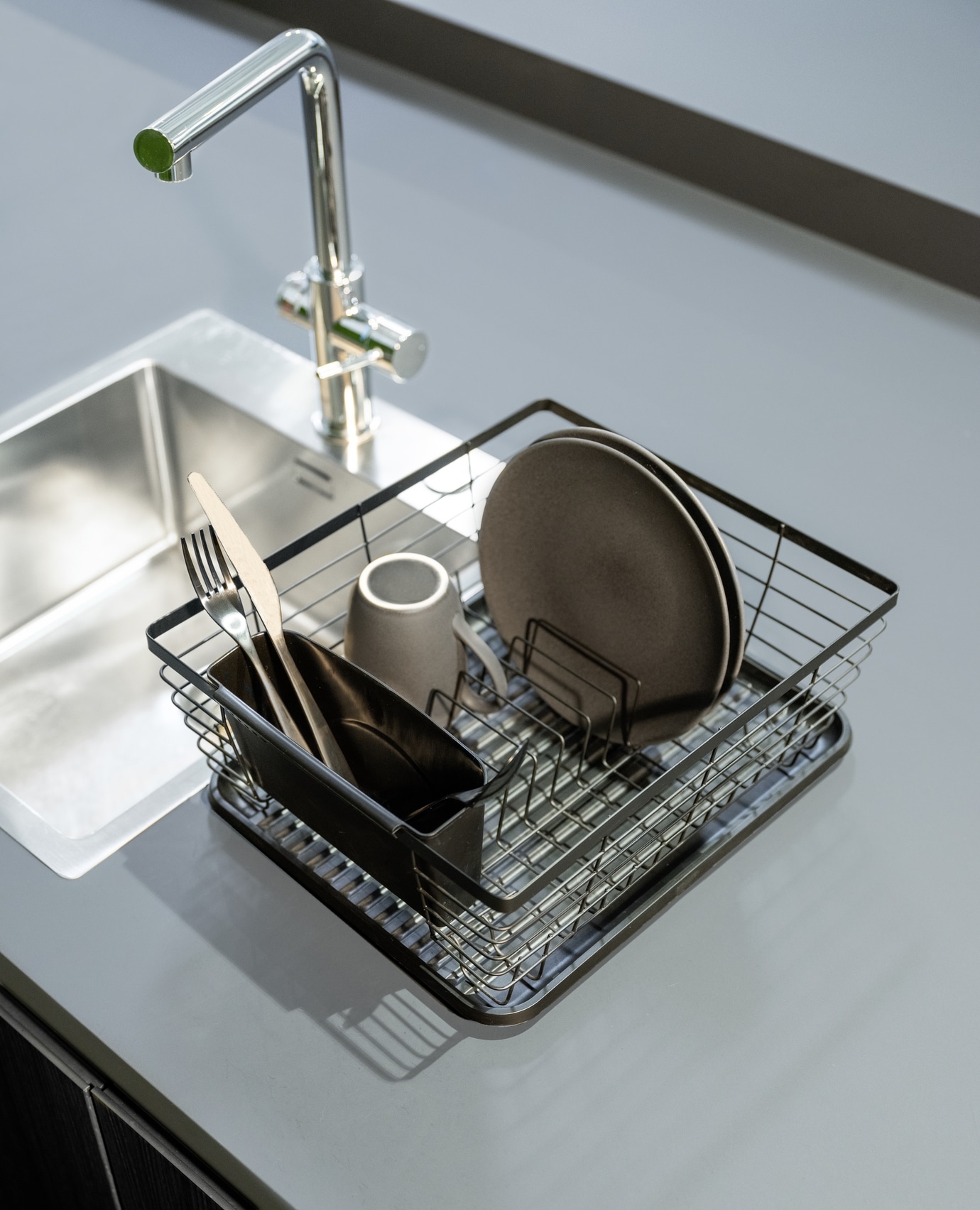 WENKO Trockenständer »Modell Drip« Abtropfgestell für Geschirr, mit Abtropfschale und Besteckkorb