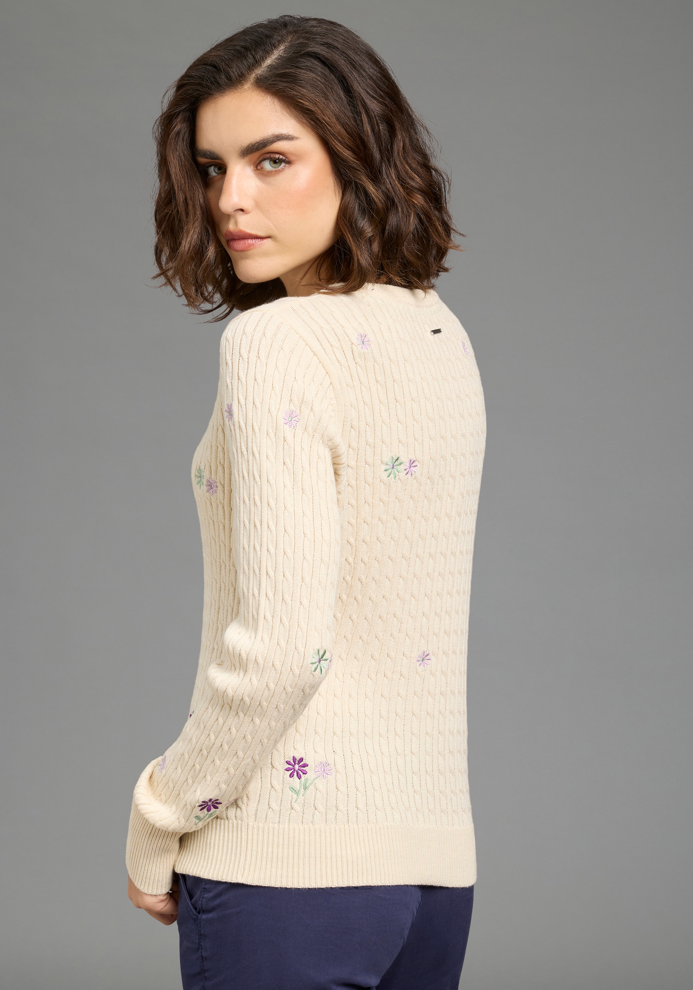KangaROOS Strickpullover mit Rundhalsausschnitt, schmale Basic-Passform, aus Baumwolle