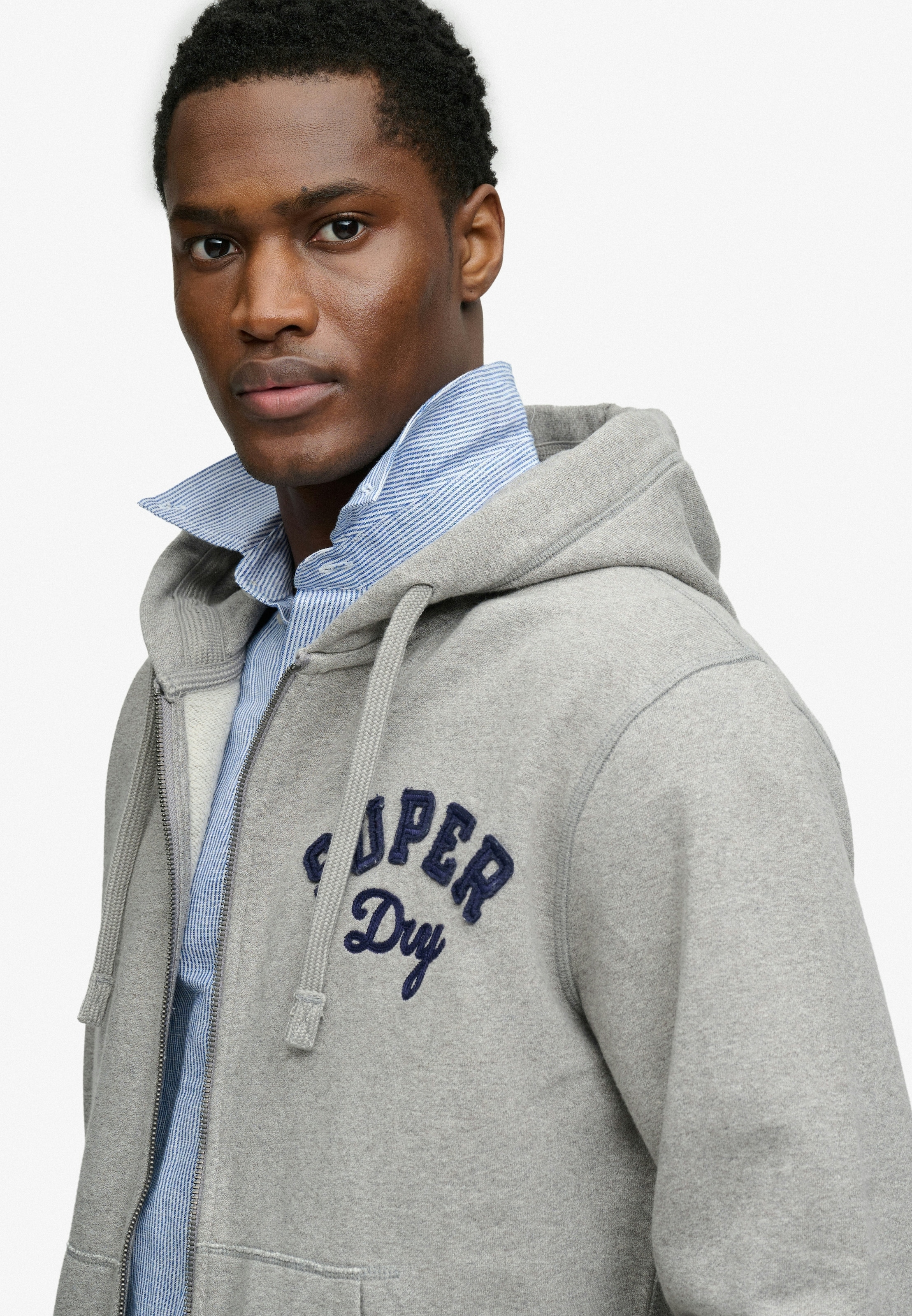 Superdry Sweat à capuche »VINTAGE ATHLETIC ZIPHOOD« en coton et molleton gratté, coupe ample, avec fermeture éclair
