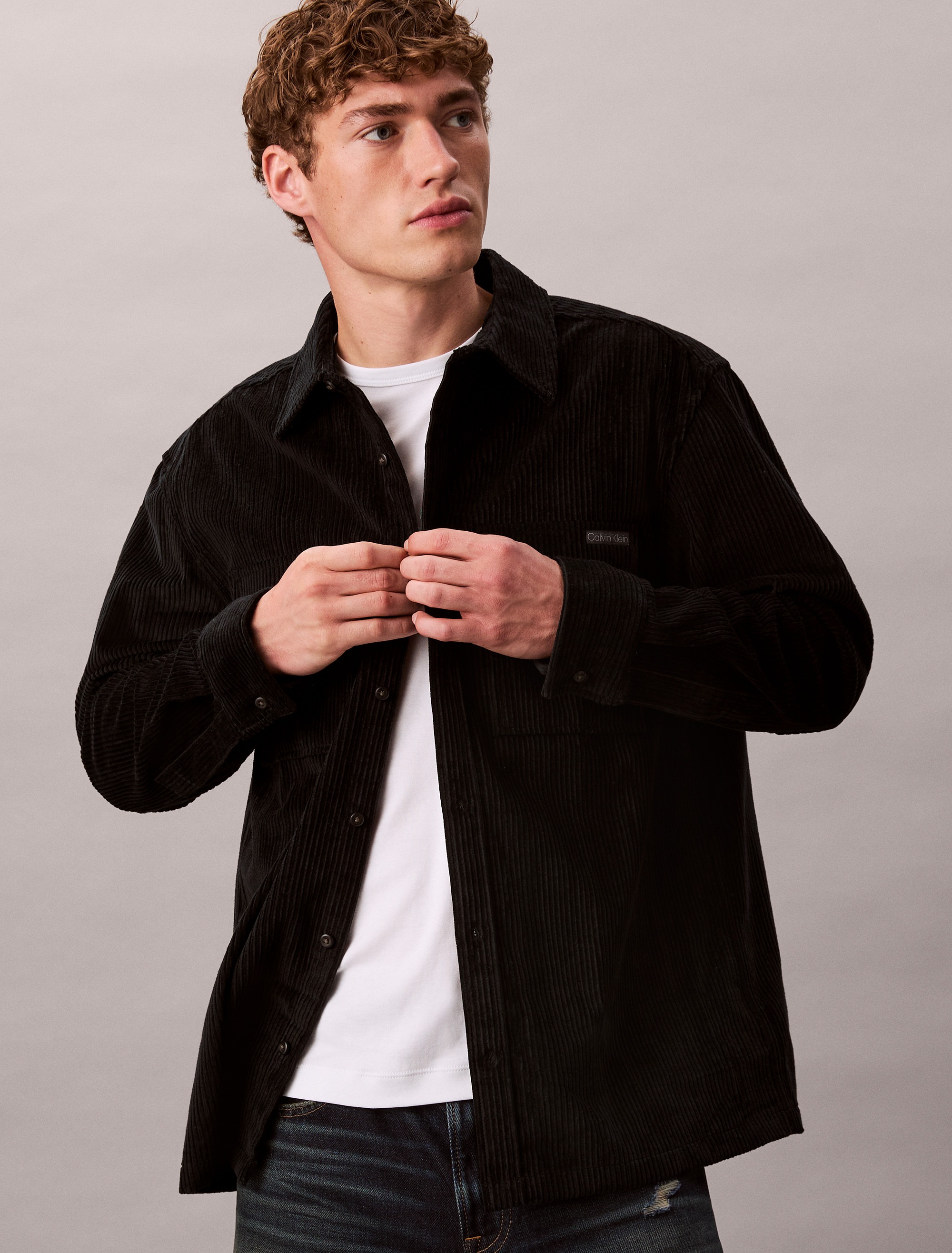 Calvin Klein Jeans Langarmhemd , relaxed fit, normaler Hemdkragen, mit Brusttaschen
