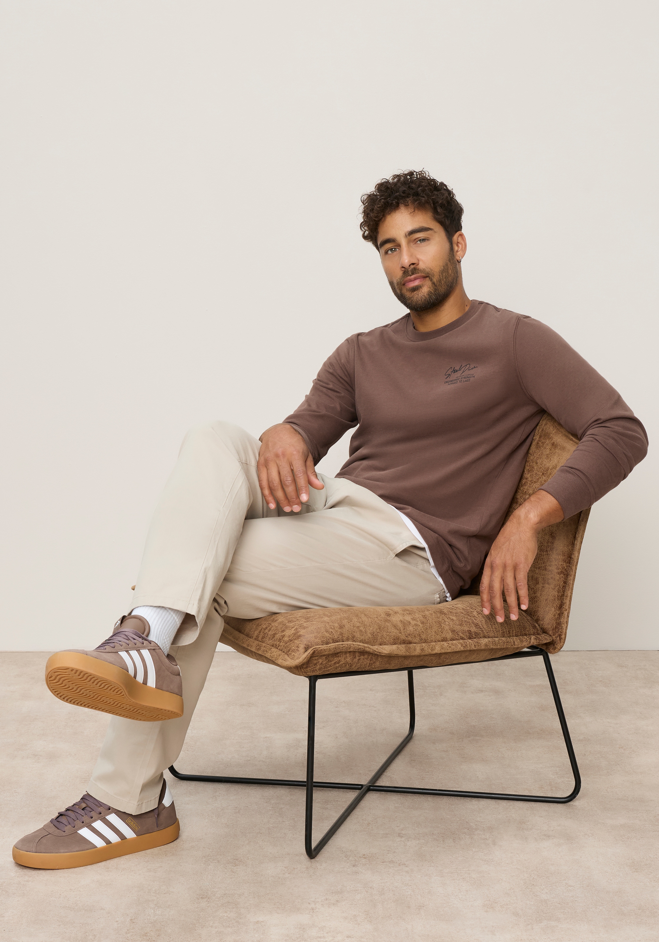 Man's World Shirt à col rond coupe étroite, manches longues, uni, avec impression et broderie