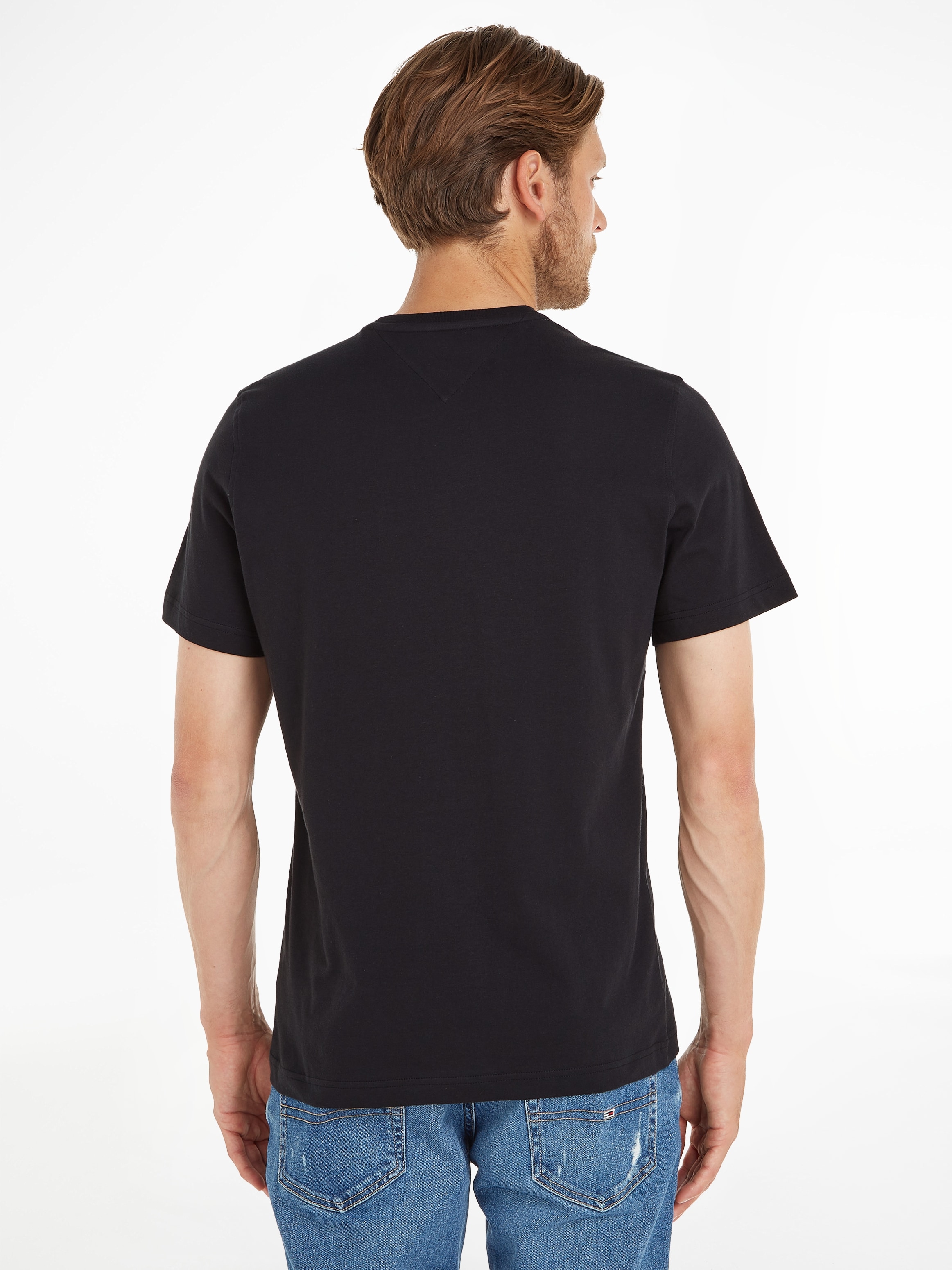 Tommy Jeans T-Shirt »TJM ESSENTIAL SOLID TEE« mit Rundhalsausschnitt und dezenter Logo-Flag