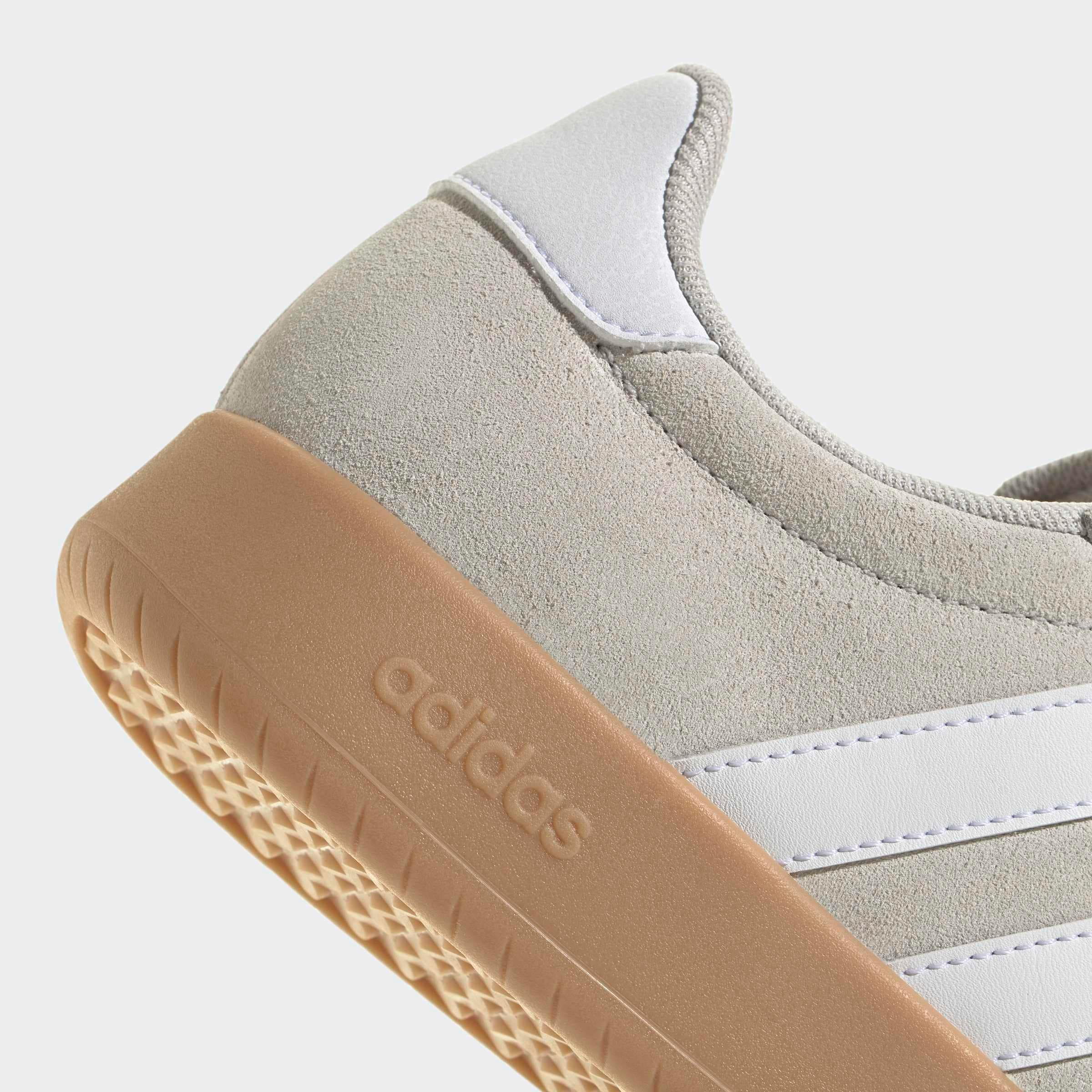adidas Sportswear Sneakers »BARREDA«  inspiré du design de l’adidas handball spezial