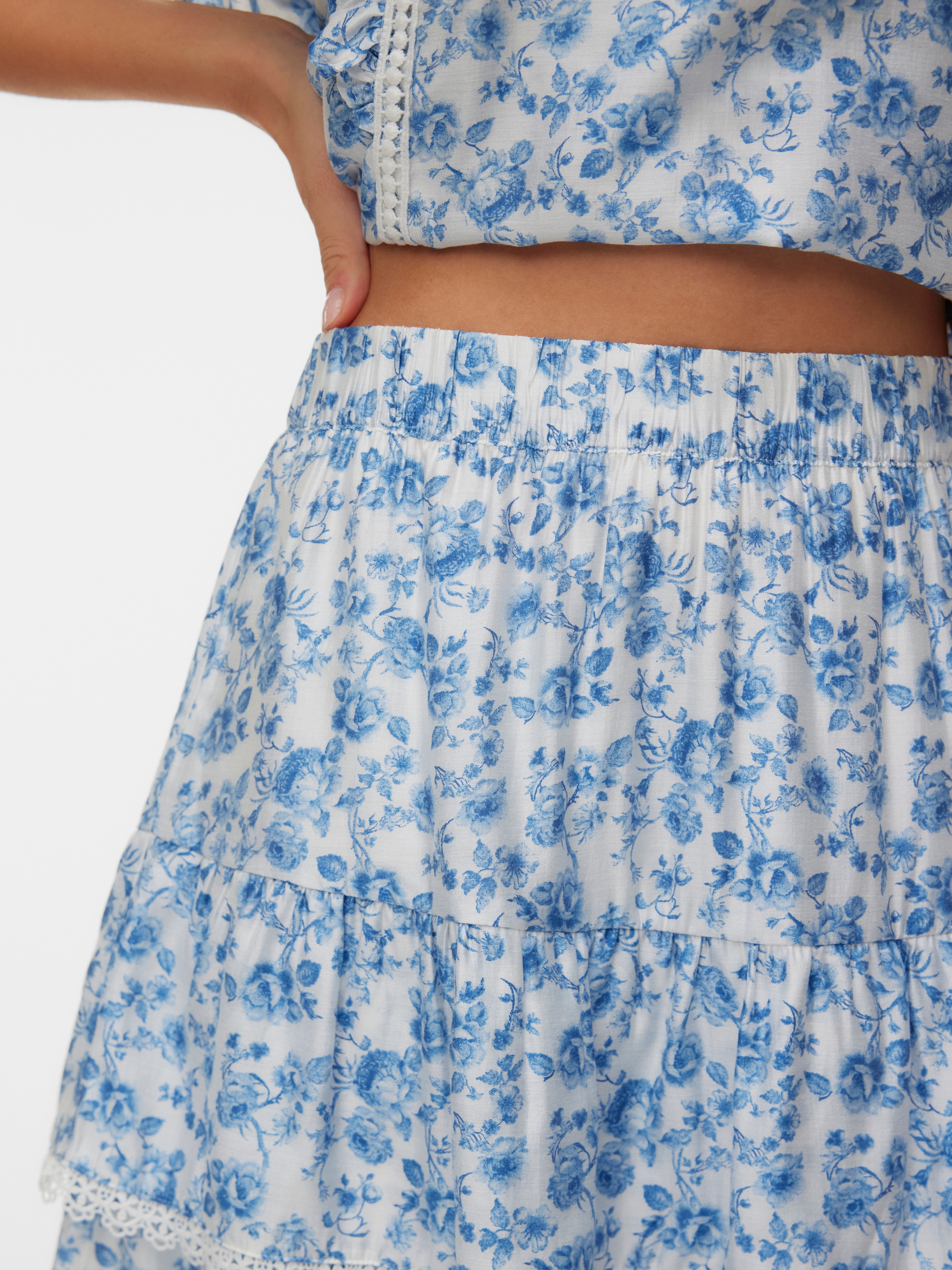 Vero Moda Minijupe »VMBLISS H/W SHORT DETAIL SKIRT WVN« mélange viscose, imprimé intégral