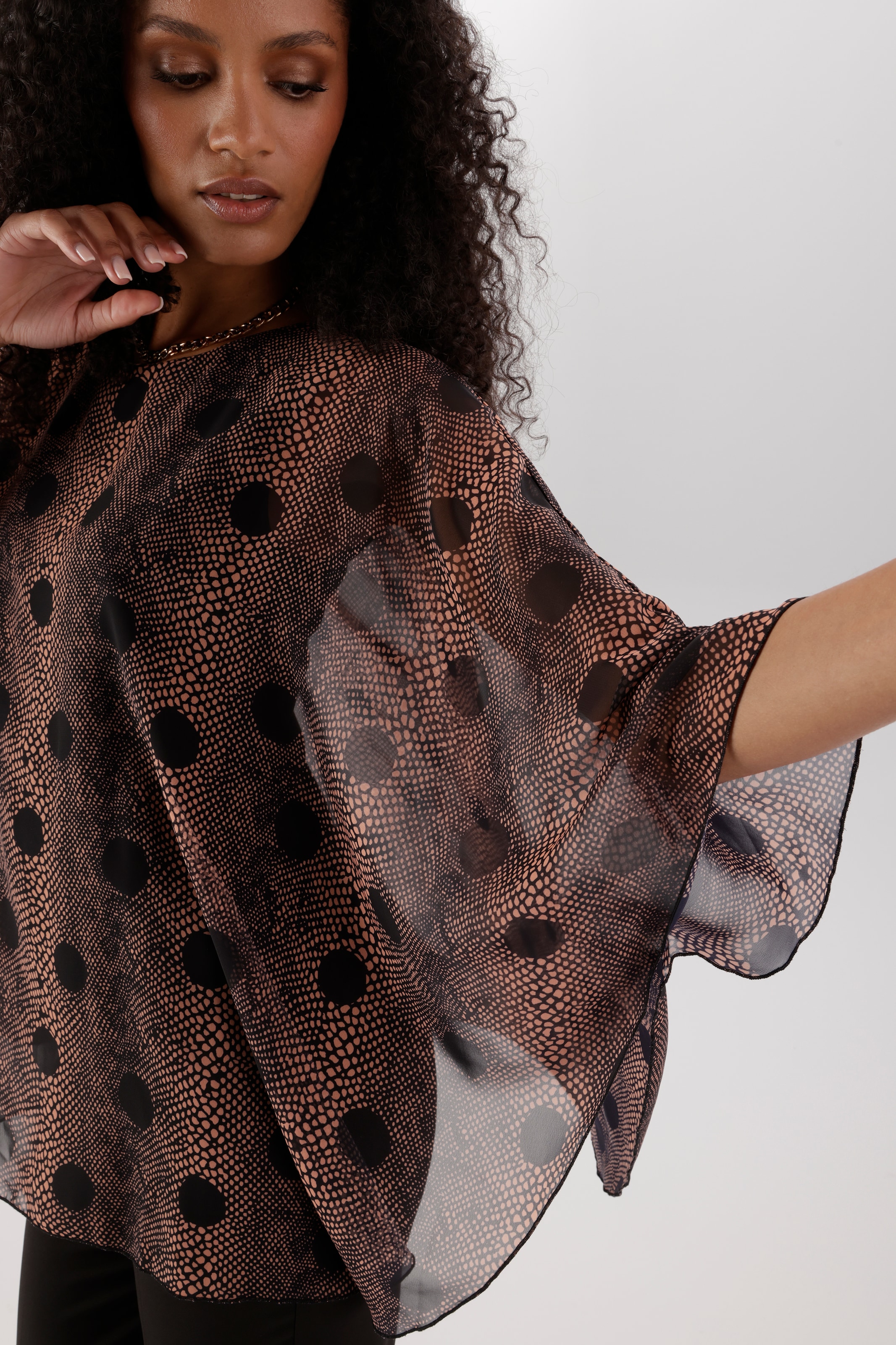 Aniston SELECTED Blouse en mousseline en look superposé à la mode et imprimé animalier - NOUVELLE COLLECTION
