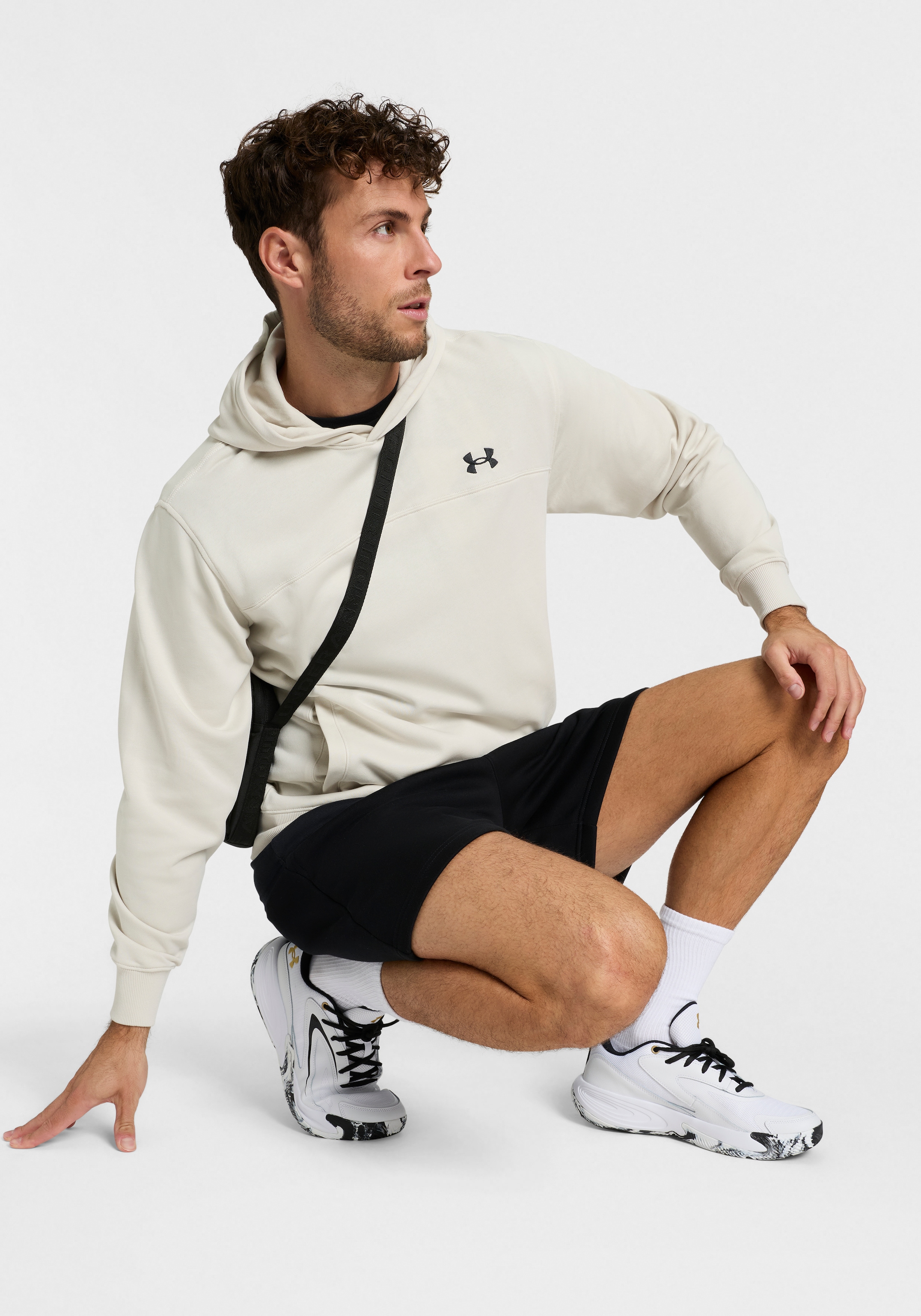 Under Armour® Sweat à capuche »UA RIVAL LW HOODIE«, pour le sport et les loisirs, en molleton léger French Terry
