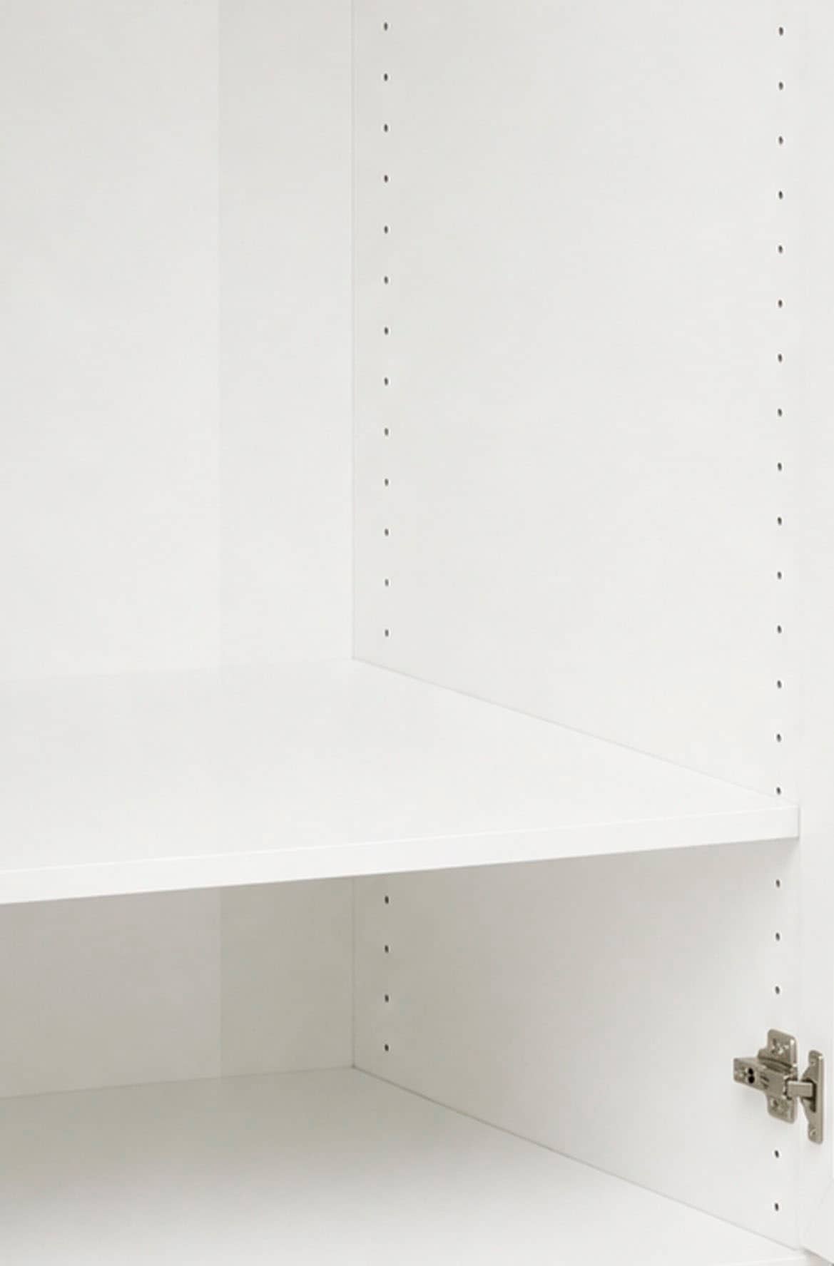 GOODproduct Kleiderschrank »Arrian 120 cm Weiss | 3-türiger Drehtürenschrank im Landhausstil« Zeitloses Landhausdesign trifft auf durchdachte Stauraumlösungen