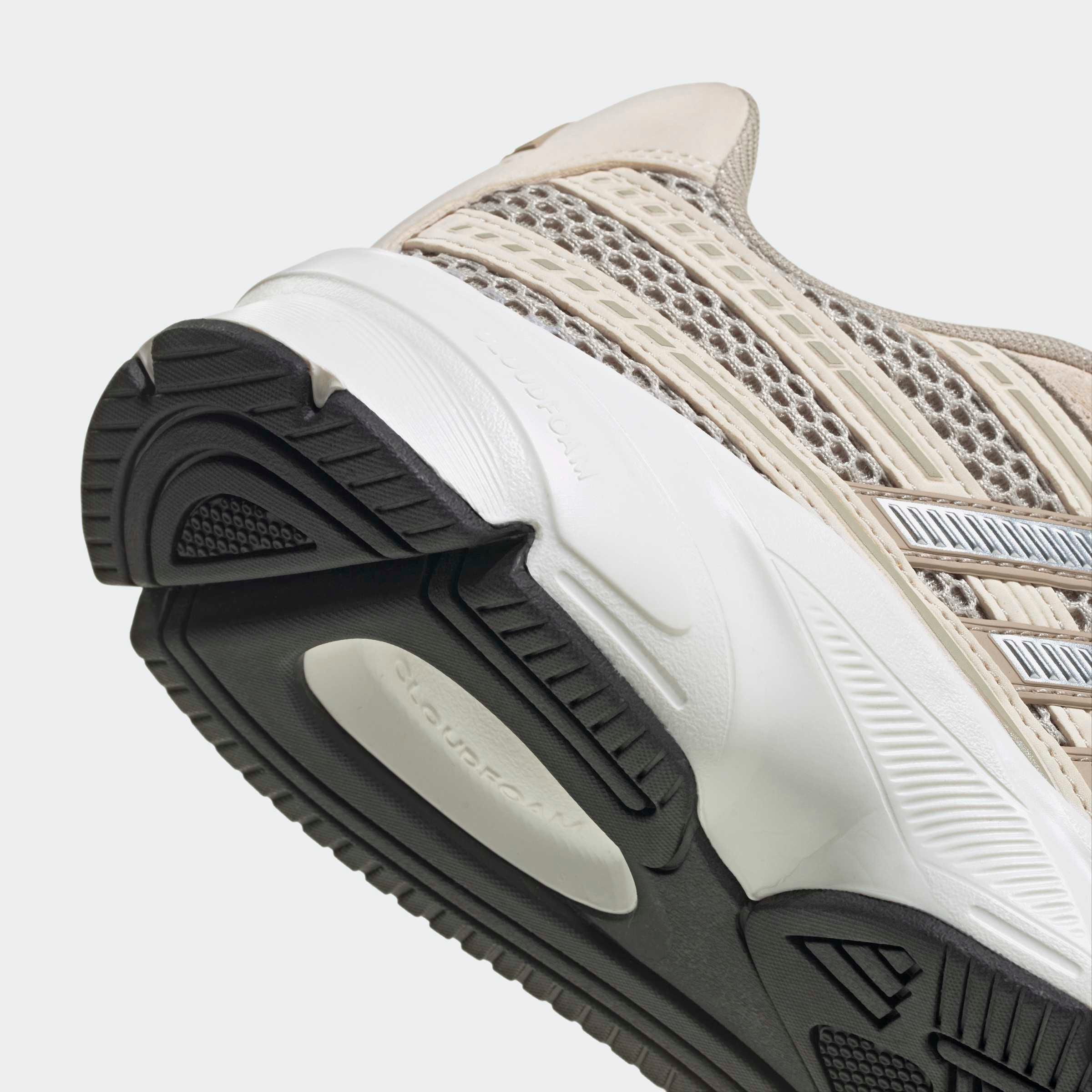 adidas Sportswear Sneakers »TECHNOCHAOS 2000«  inspiré du design de l'adistar control