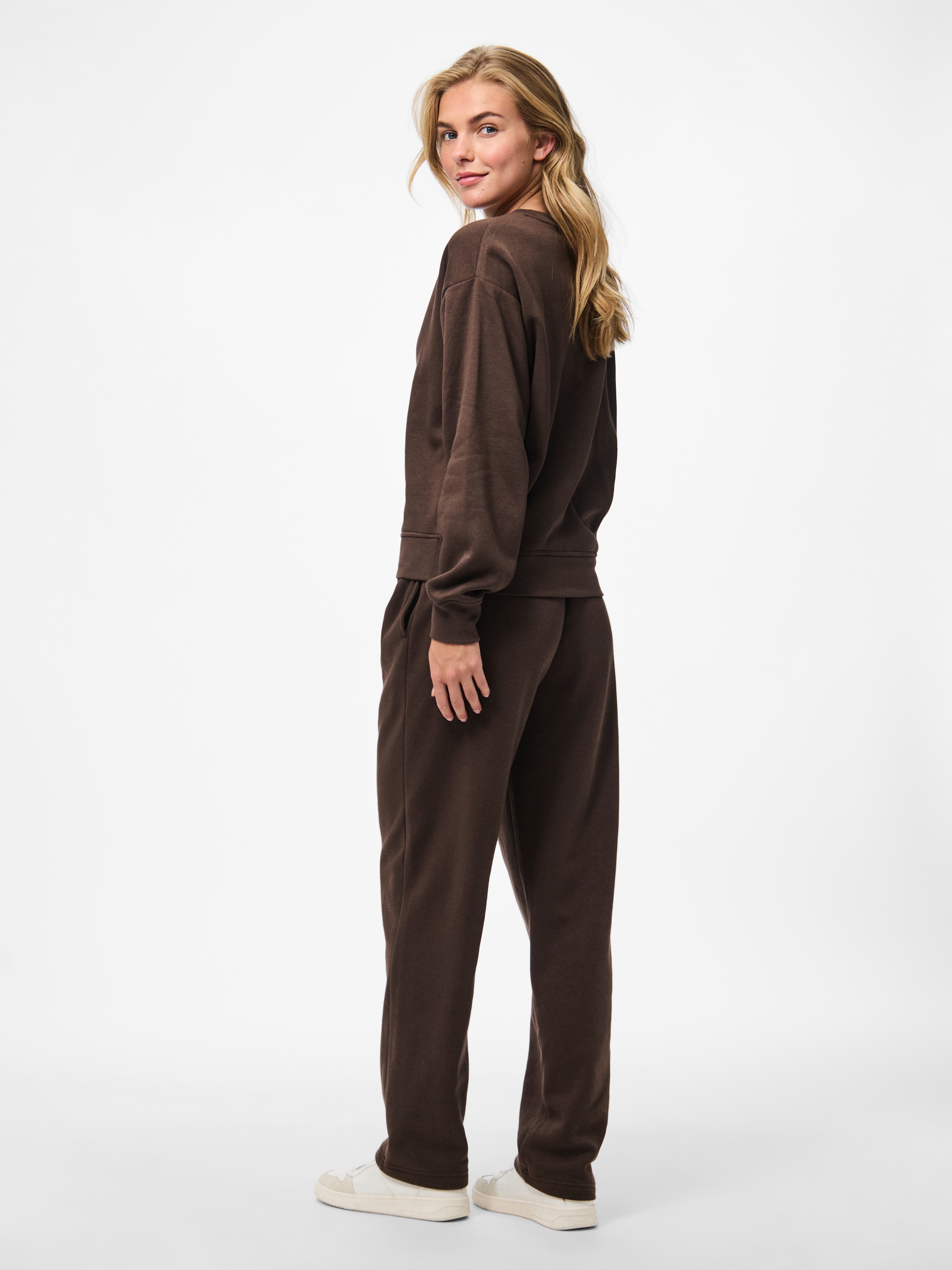 pieces Pantalon sweat »PCCHILLI HW STRAIGHT SWEAT PANTS NOOS BC«  mélange coton, coupe droite