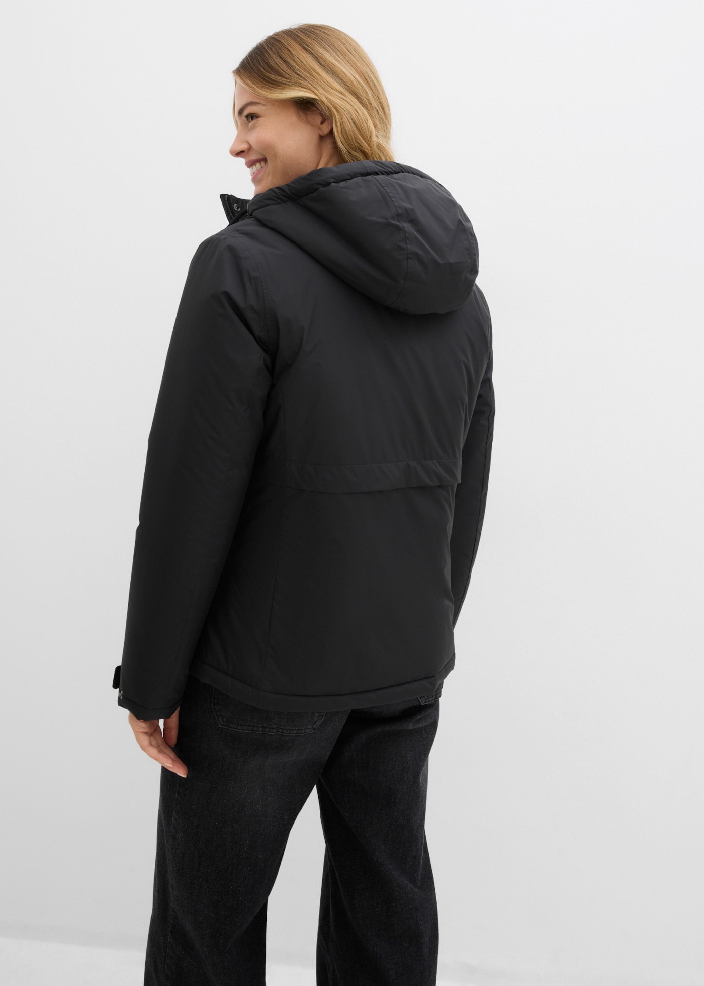 bonprix Veste fonctionnelle imperméable, coupe près du corps, style sportif