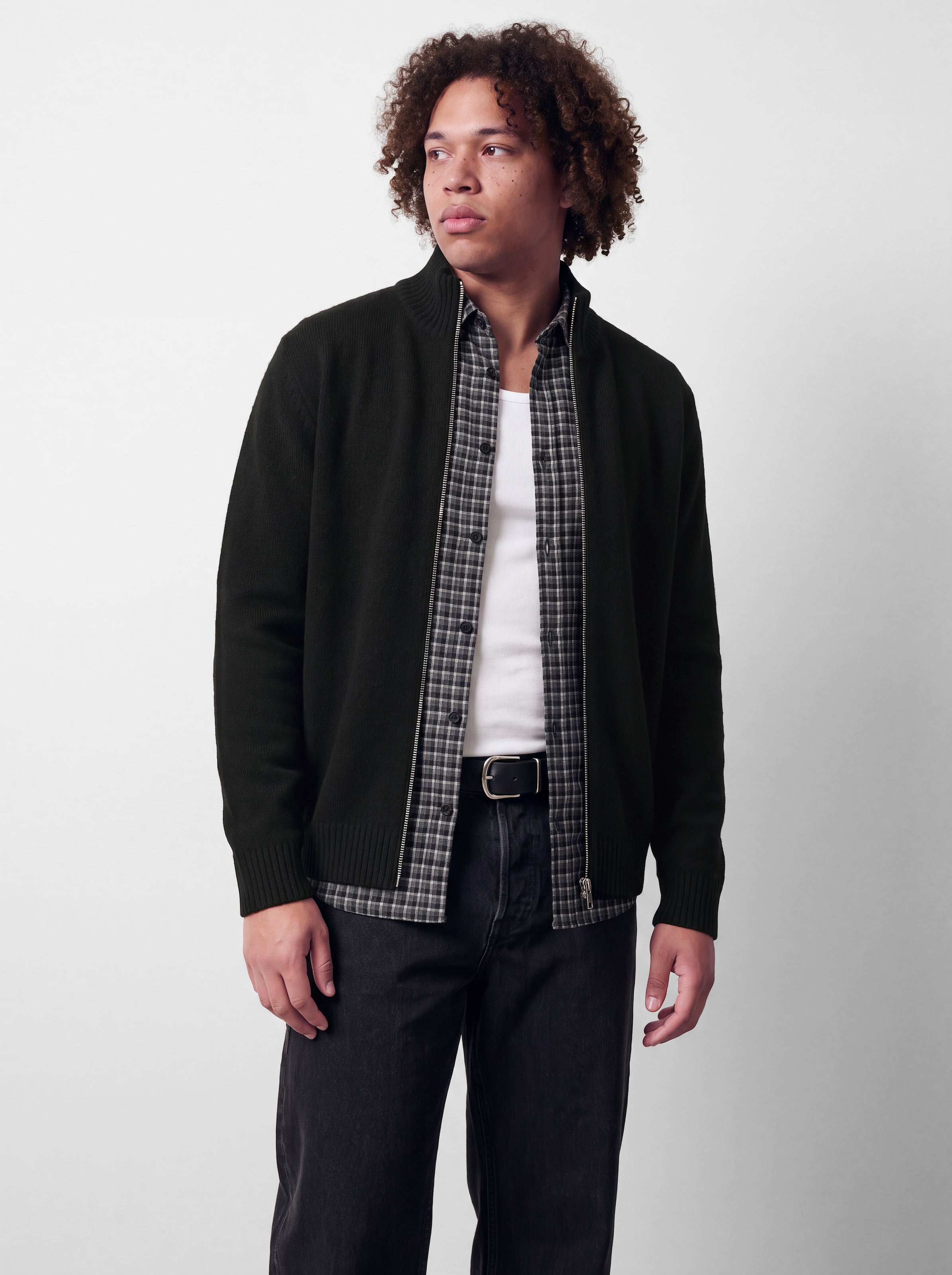 Jack & Jones PlusSize Strickjacke »JJSOHO OLLIE KNIT HIGH NECK ZIP C SN PLS« Materialmix, locker geschnitten