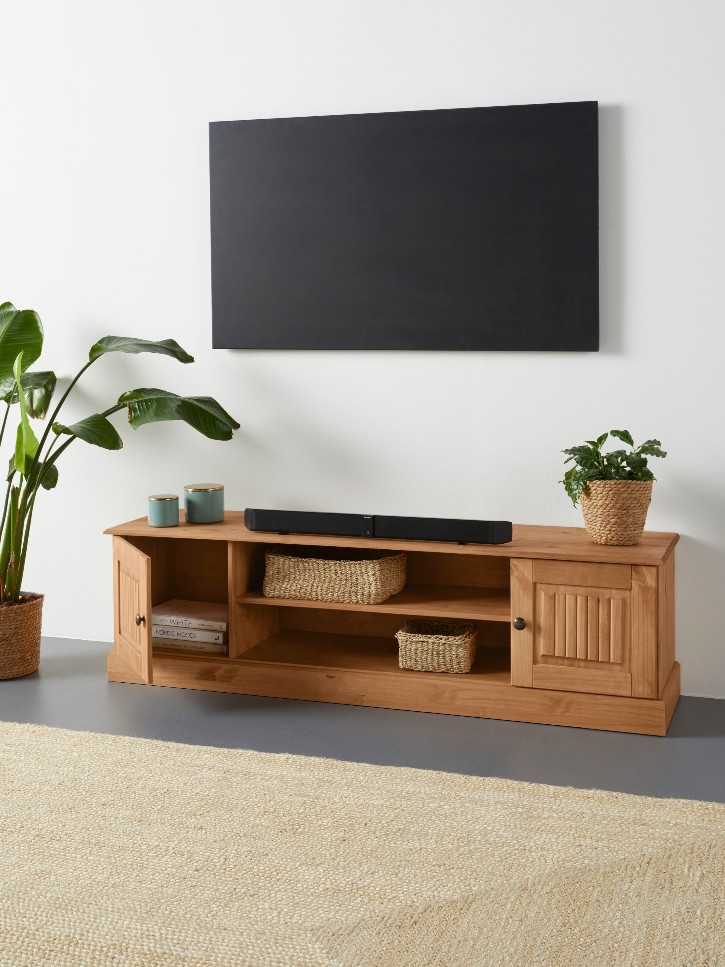 GOODproduct Lowboard »Liotta« Kommode mit Kabeldurchgang + 1 lose Einlegeboden, massives Kiefernholz