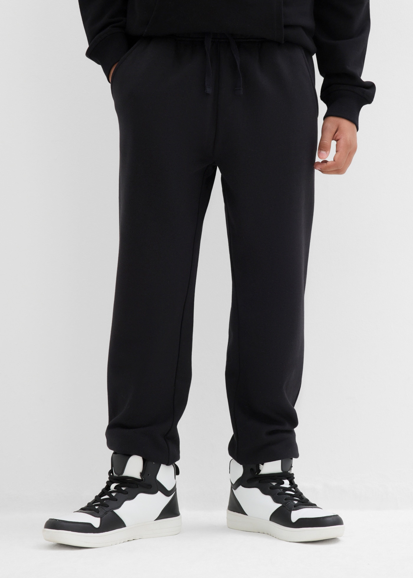bonprix Pantalon de jogging  pour enfants, en lot de deux, en coton et polyester, coupe régulière