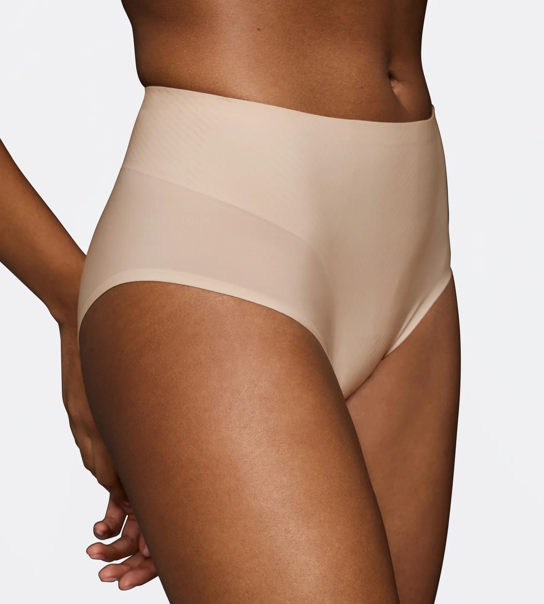 Triumph Slip gainant »BMU Illusion Curve« doux, sans coutures, effet shaping moyen, gainant