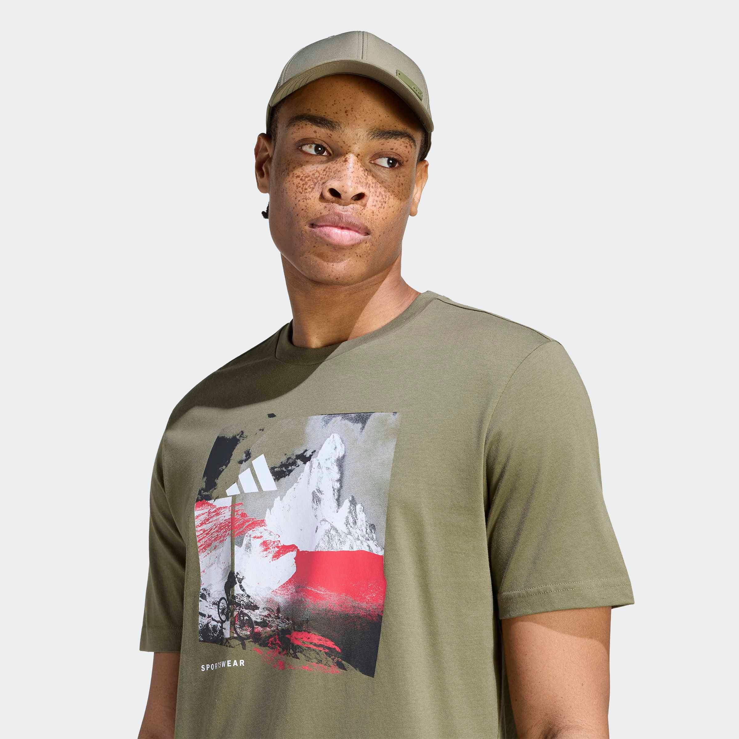 adidas Sportswear T-shirt »MEMORIES OF SPORT OUTDOOR GRAFIK« style sportif, col rond, en coton
