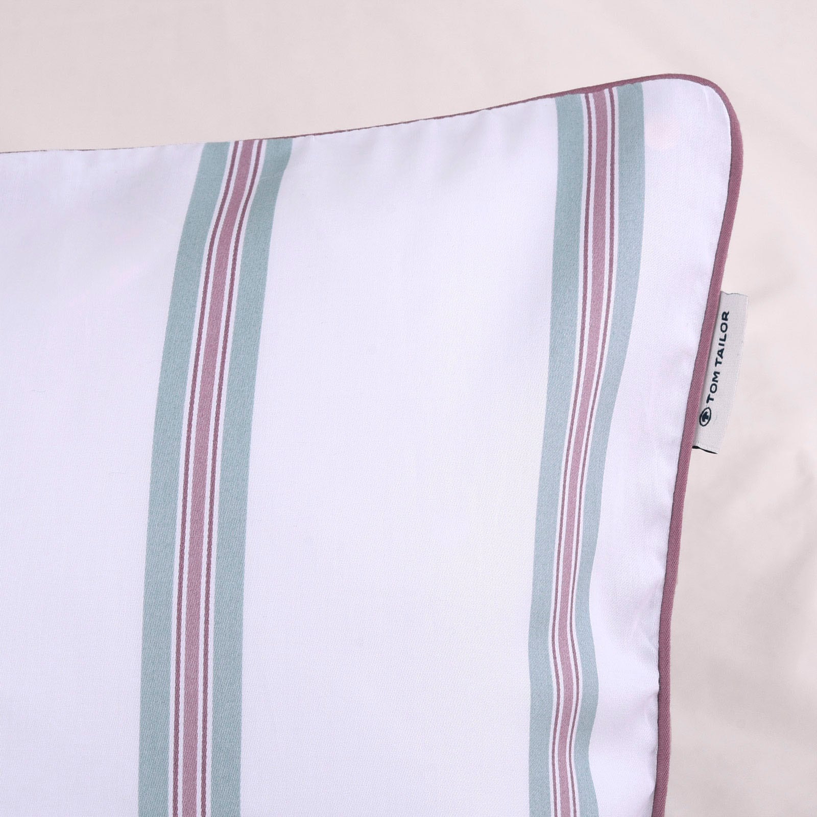 TOM TAILOR HOME Linge de lit »CLASSIC SATIN STRIPES in Gr. 135x200cm oder 155x220cm« 2 cuis new bedroom, passepoil coloré sur l’oreiller