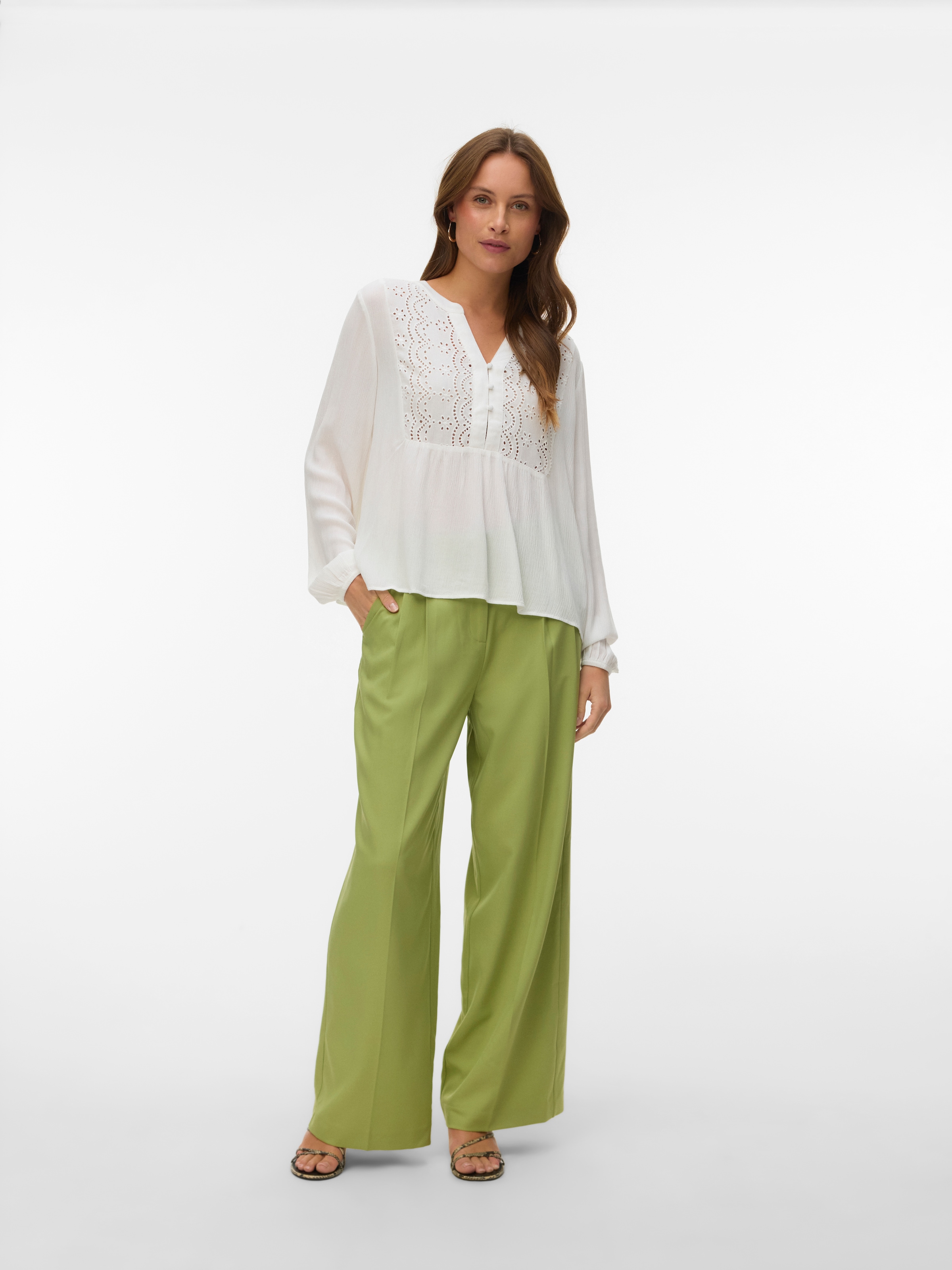 Vero Moda Chemisier à chemise »VMMENNY EMB LS TOP WVN NOOS« Viskose, Stickerei Details