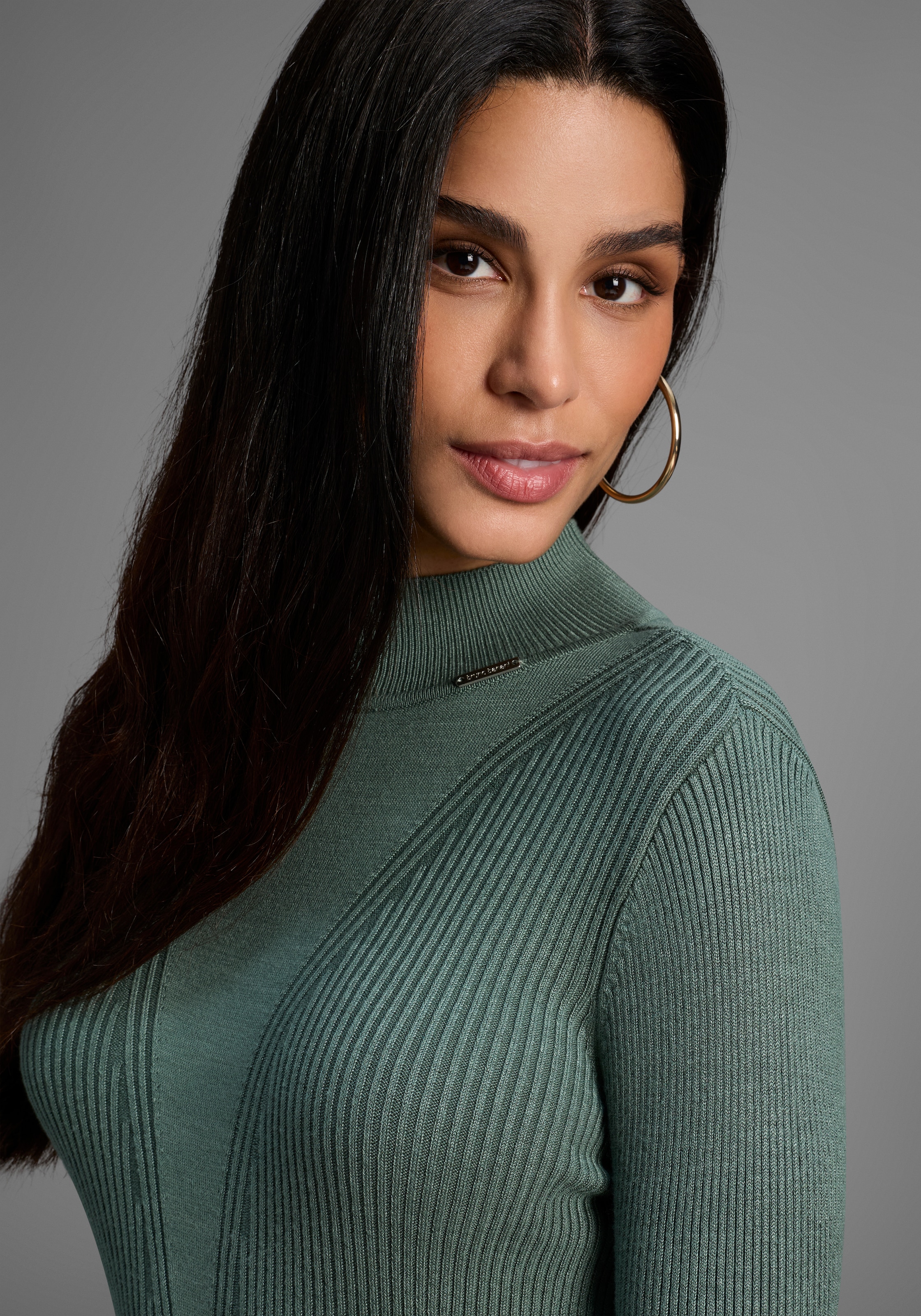 Bruno Banani Robe en tricot in Rippstrick - NEUE KOLLEKTION