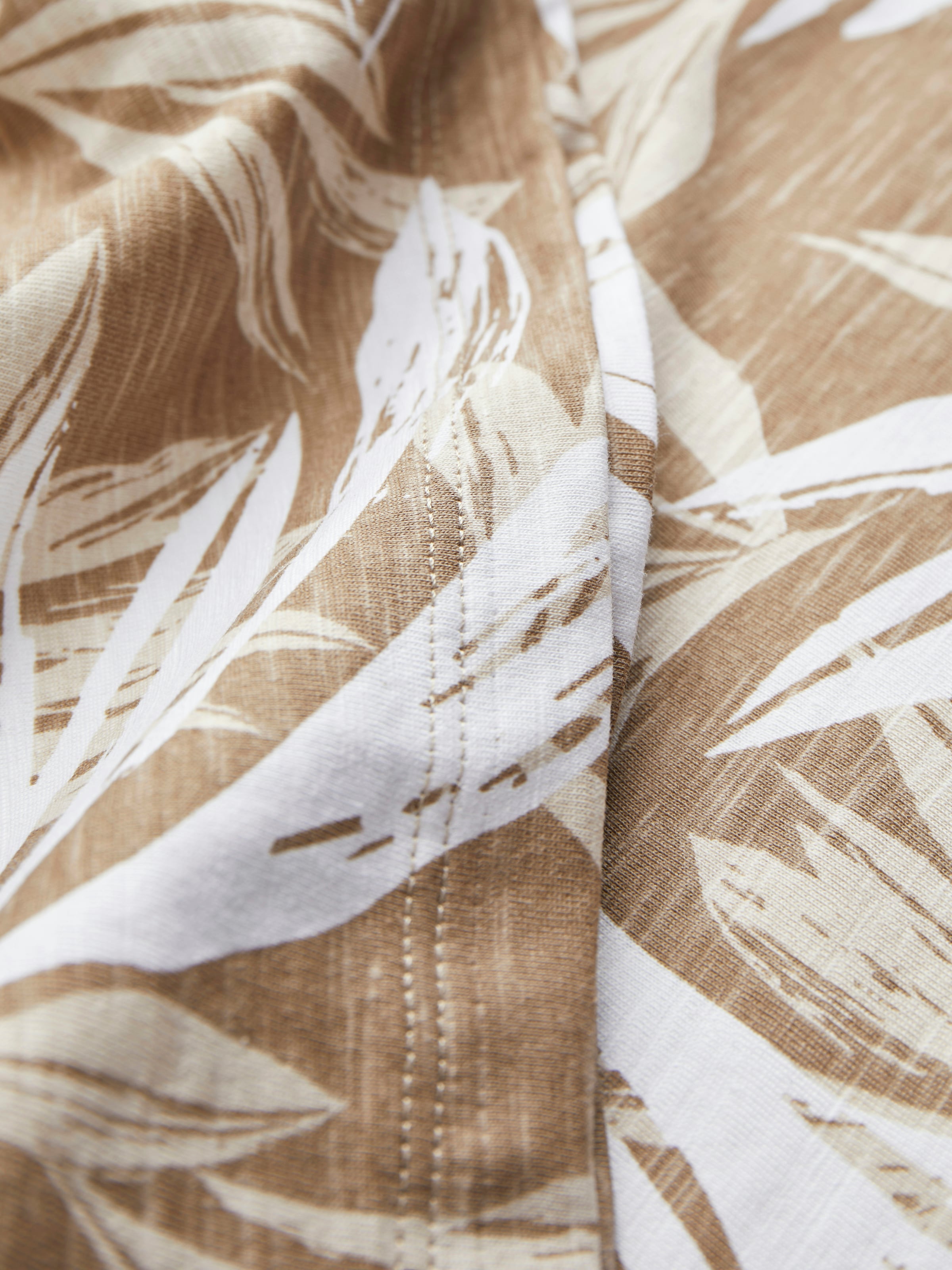 Jack & Jones Rundhalsshirt »JJEBRYAN AOP TEE S/S O-NECK NOOS« mit All-Over Print