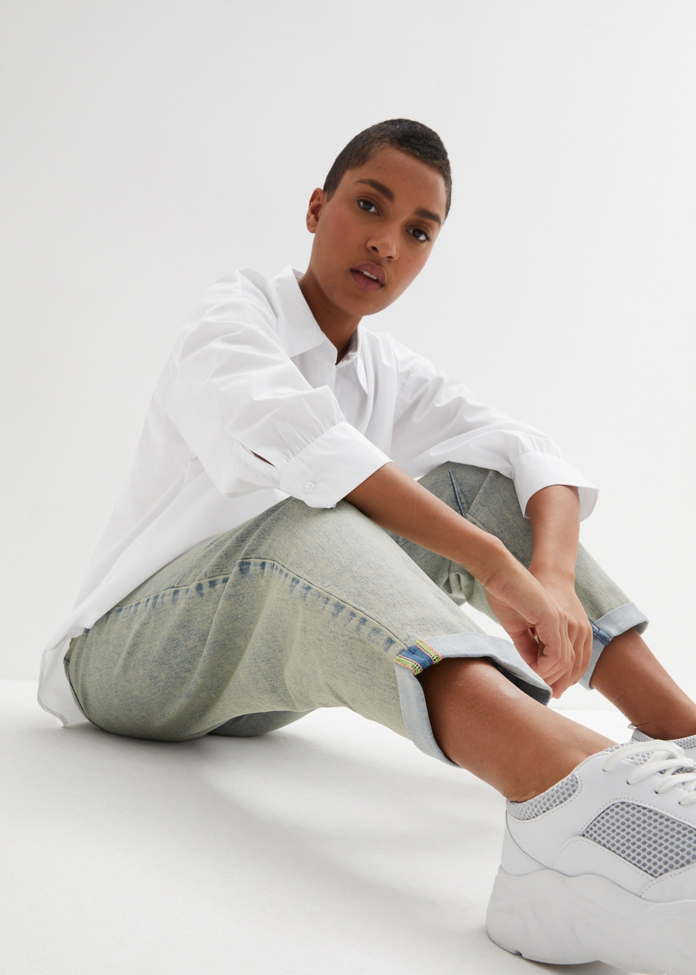 bonprix Boyfriend-Jeans weites Bein, Loose Fit, mit bequemem Gummi am hinteren Bund