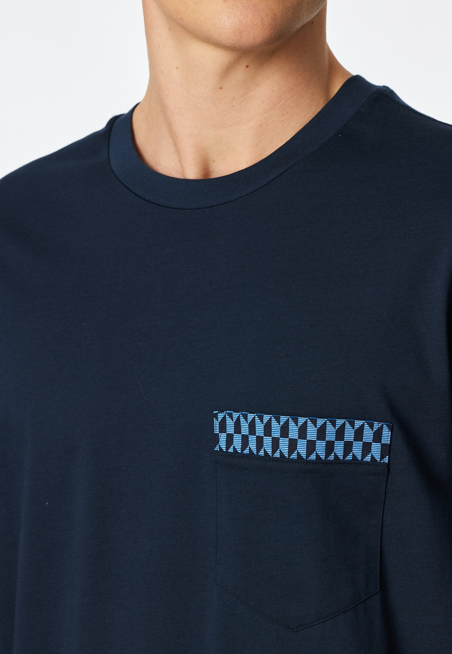 Schiesser Chemise de nuit »Comfort Nightwear« Poche poitrine seitliche Schlitze, weich, Langarm, Single Jersey, Baumwolle