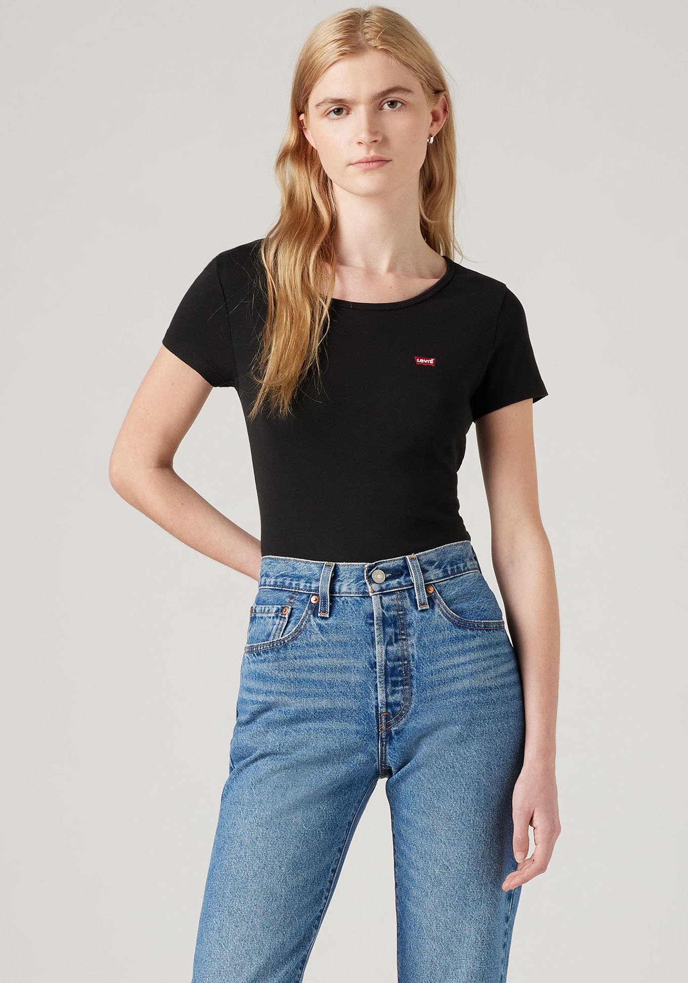 Levi's® T-Shirt »Mini-Logo« Packung, 2 Stk. mit kleiner Markenlogo-Stickerei auf der Brust