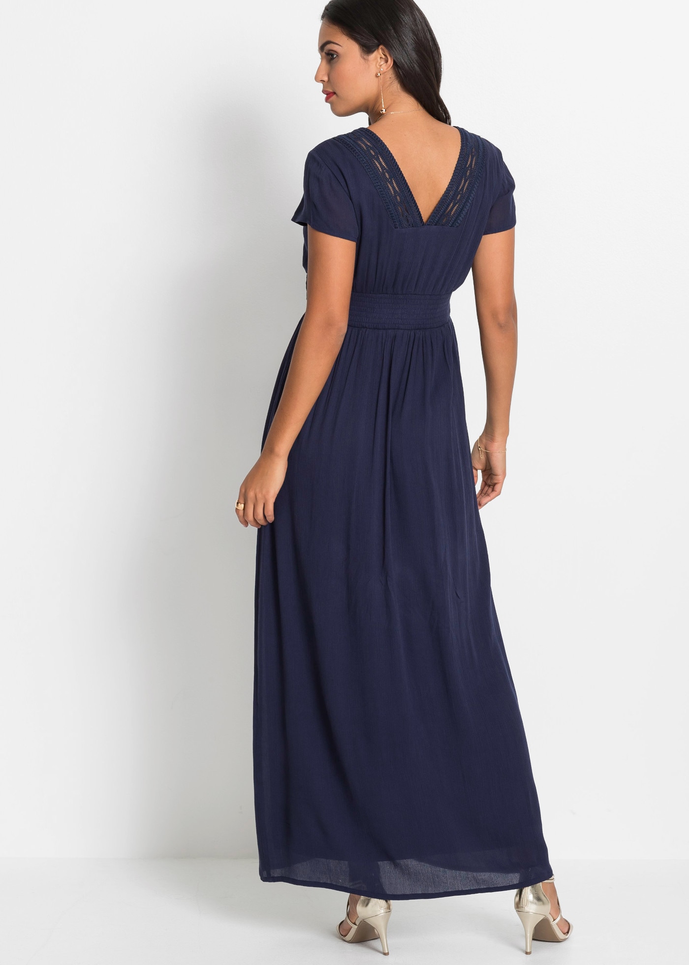bonprix Maxi robe Style élégant, avec dentelle crochetée, en viscose, coupe ample