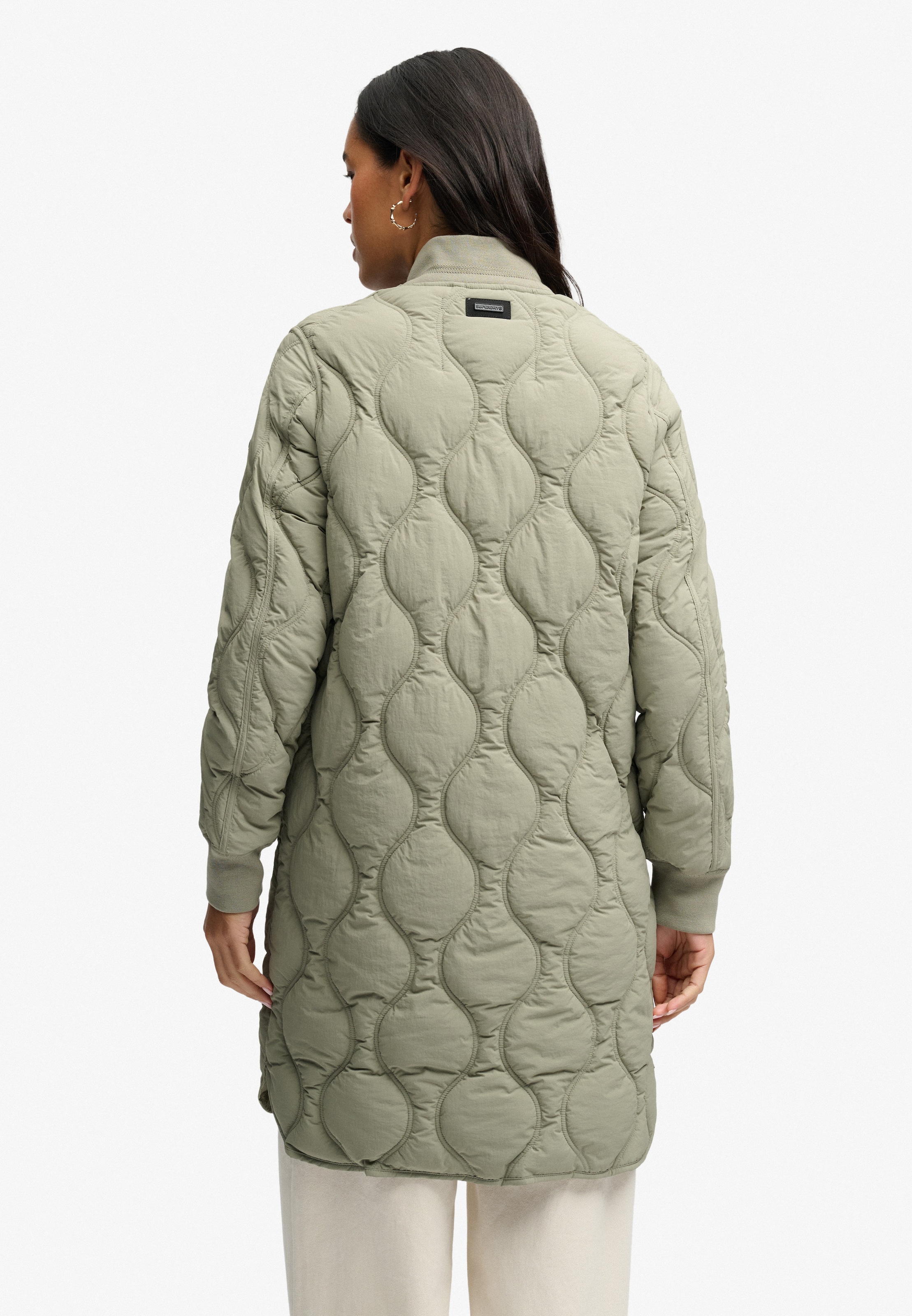 Superdry Veste matelassée »LONG ONION QUILT LINER JKT« avec dessus en nylon, coupe relax, facile d'entretien, uni