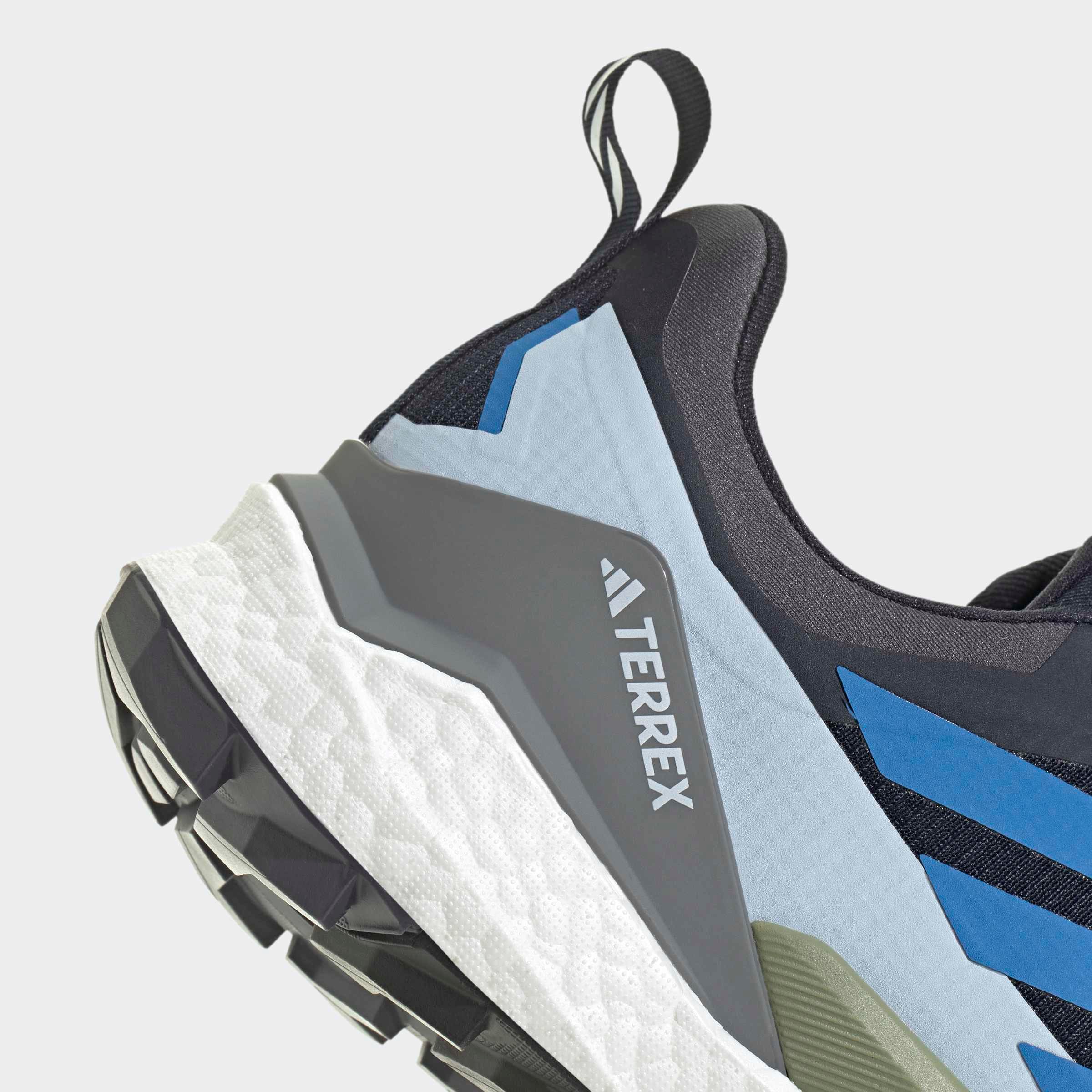 adidas TERREX Chaussure de randonnée »FREE HIKER 2.0 LOW GORE-TEX«  imperméable grâce à la membrane Gore-Tex