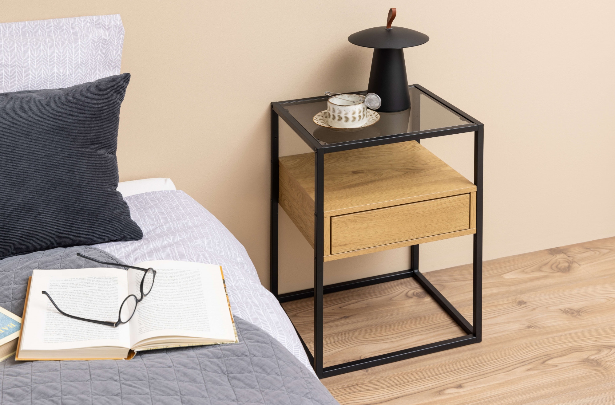ACTONA GROUP Nachttisch »Randolf, Nachtschrank, skandinavisches Design, gehärtetes Rauchglas« Schublade in Holzoptik mit Push-to-Open-Funktion, Stahlbeine, B: 40 cm
