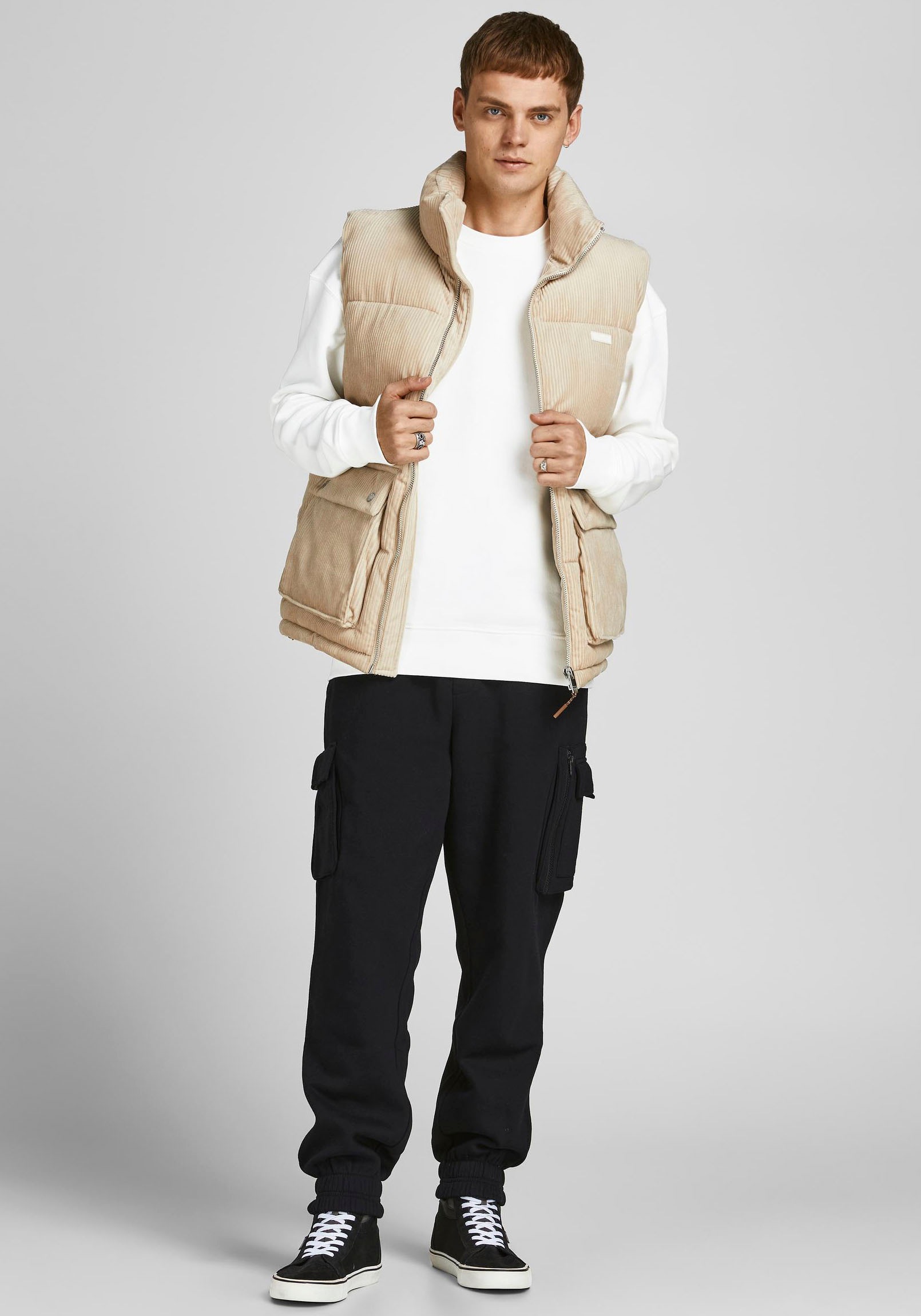 Jack & Jones Sweat-shirt »JJESTAR BASIC SWEAT CREW NECK NOOS«
