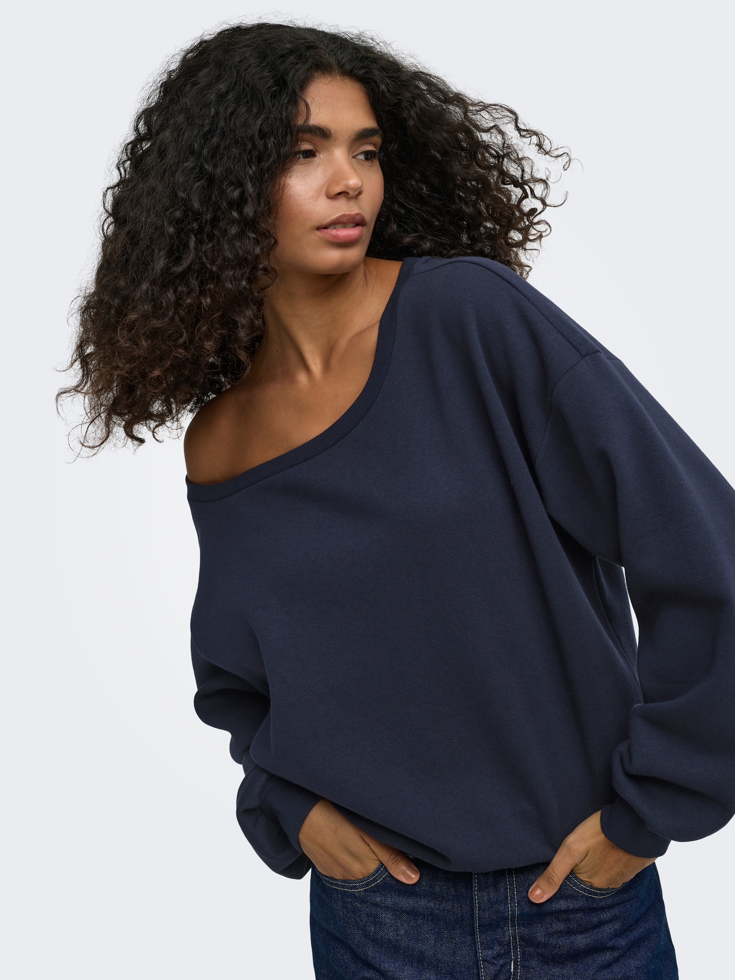 ONLY Sweat-shirt »ONLRHINA L/S ONE SHOULDER NOOS SWT«, mélange de coton, oversize
