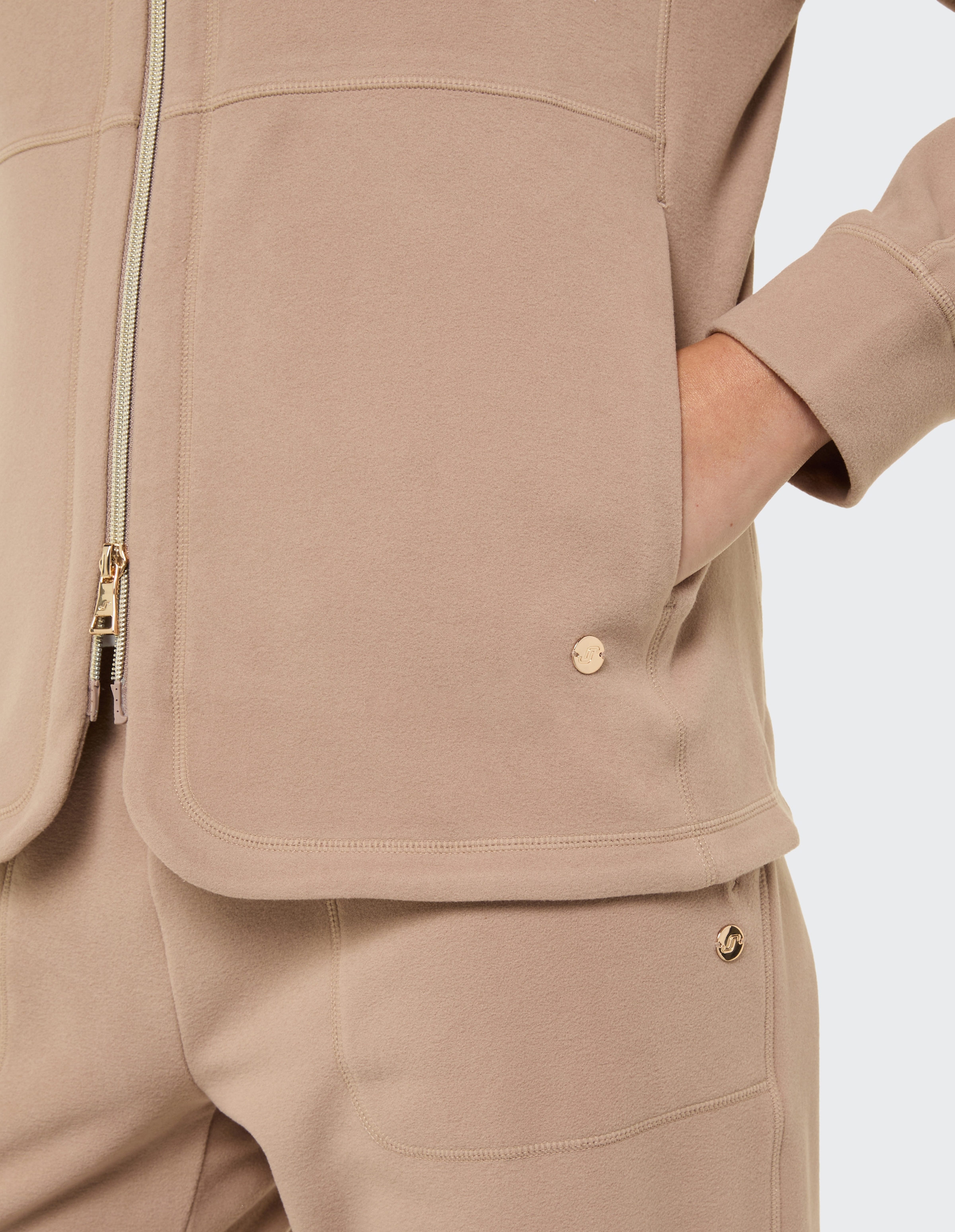 Joy Sportswear Sweatjacke »D SWEATJACKE FRANZI« aus Polyester und Elasthan, in den Grössen 36 bis 48