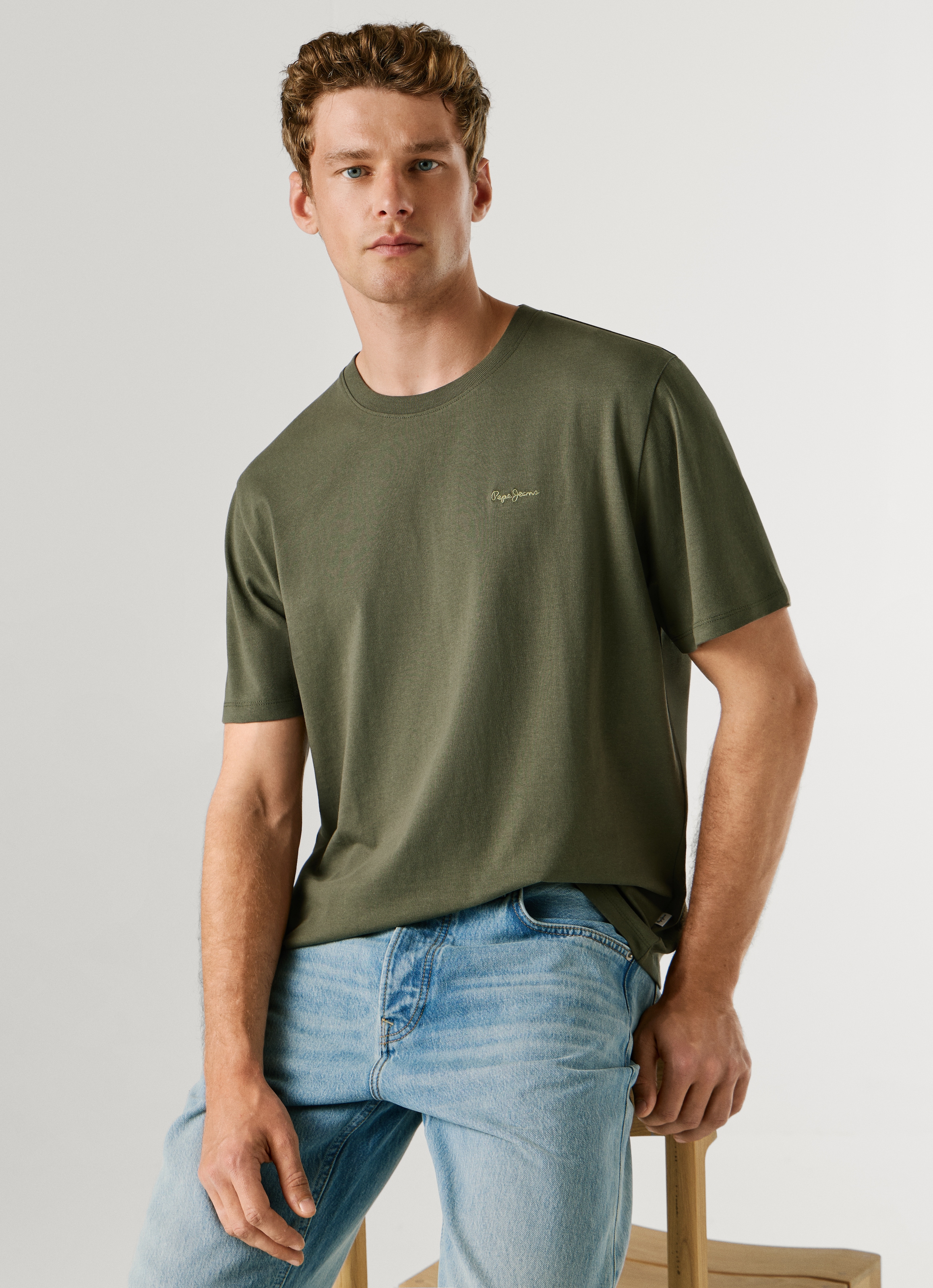 Pepe Jeans T-shirt »CONTRAST CONNOR« avec col rond et logo brodé