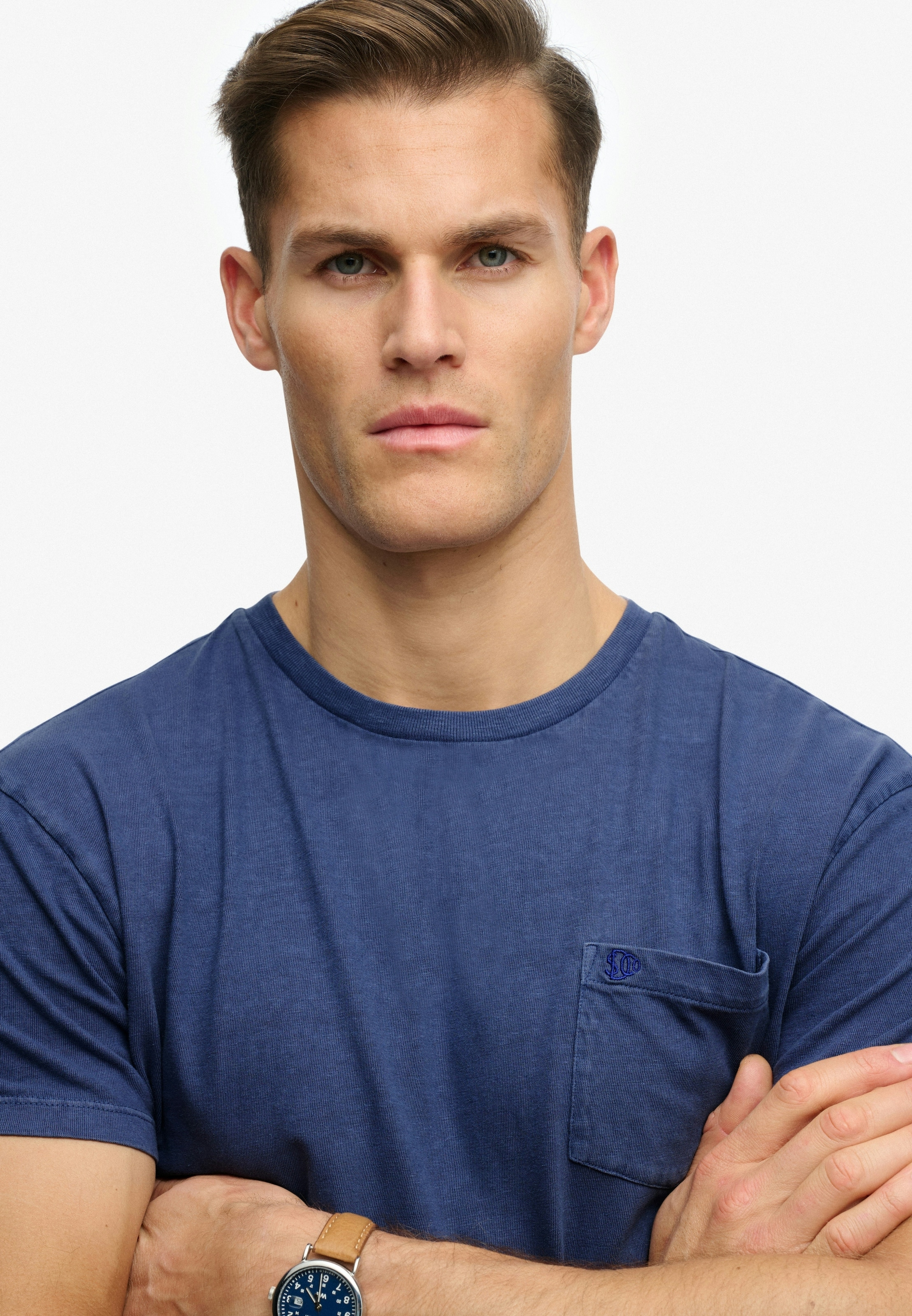 Superdry »COTTON CLASSIC LINEN PKT TEE« Mélange de coton, coupe décontractée en mélange coton-lin léger et aéré
