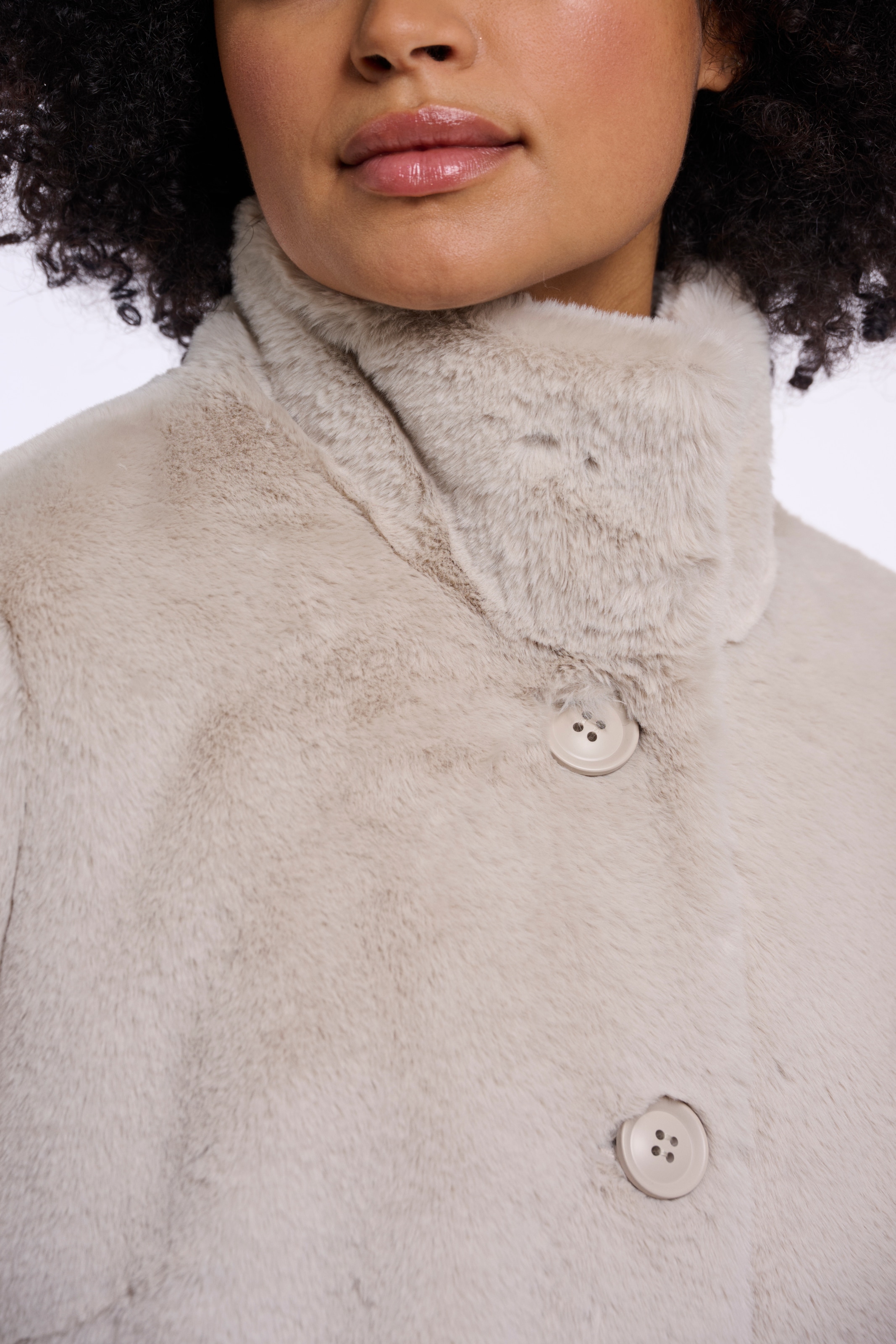 Rino & Pelle Manteau en imitation fourrure avec patte de boutonnage et col montant