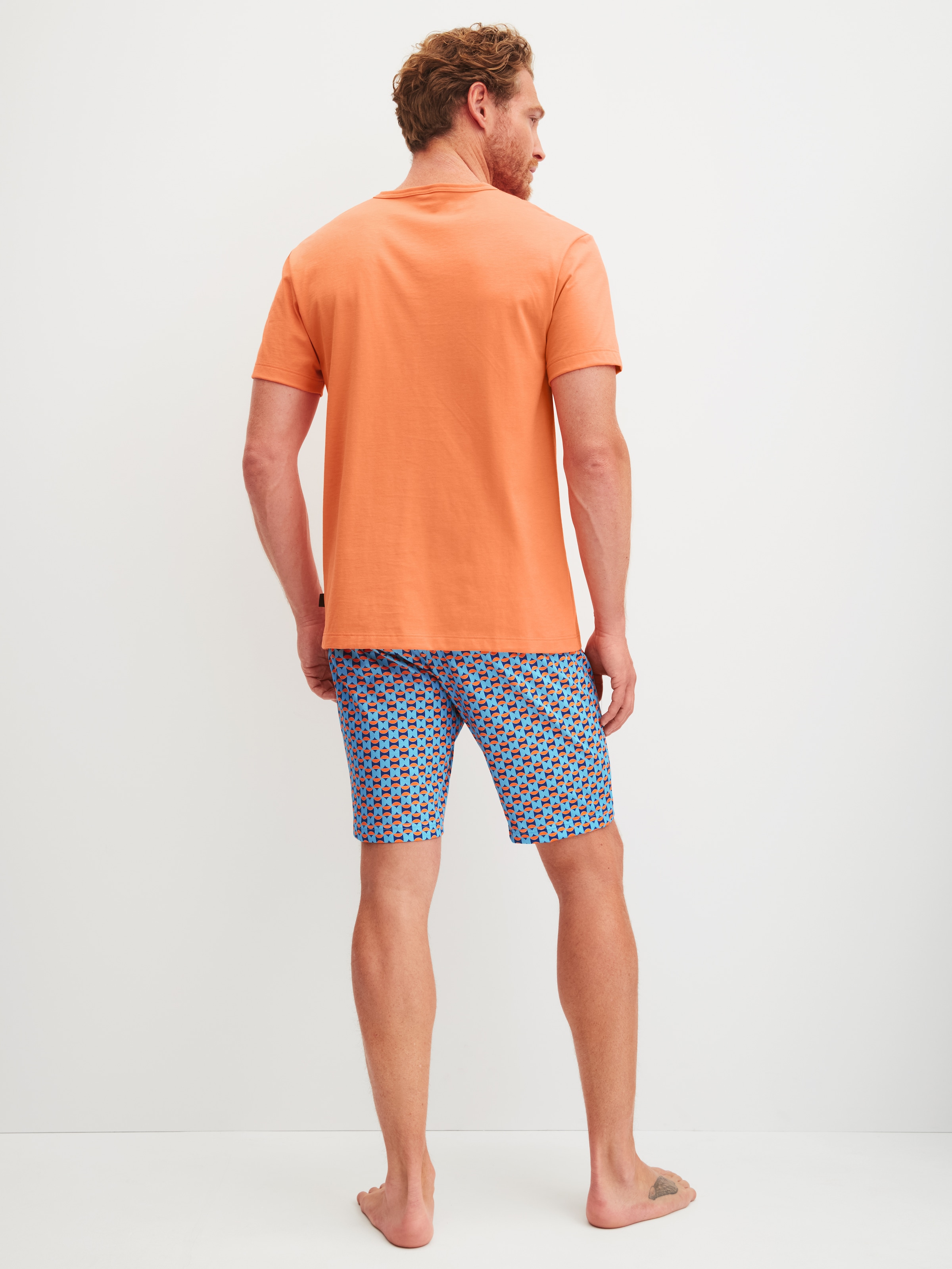 CALIDA Shorty »Relax Imprint 4« 2 mit V-Ausschnitt und kurzen Ärmeln, Hose gemustert