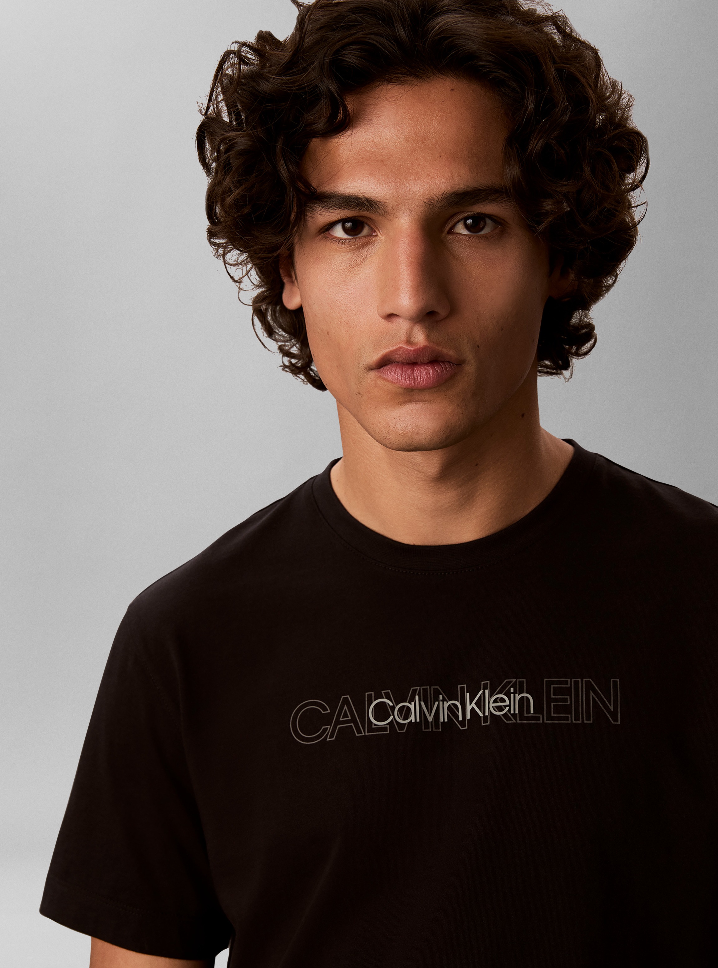 Calvin Klein T-shirt »REPEAT LOGO GRAPHI« coupe régulière avec col rond